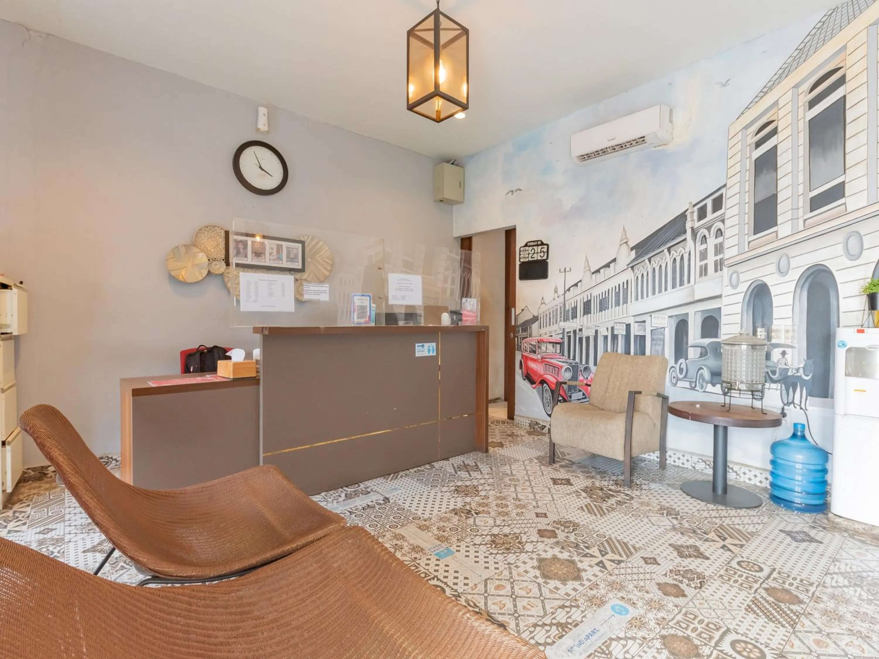 Lobby or reception in RedDoorz Plus near UNIMED Medan