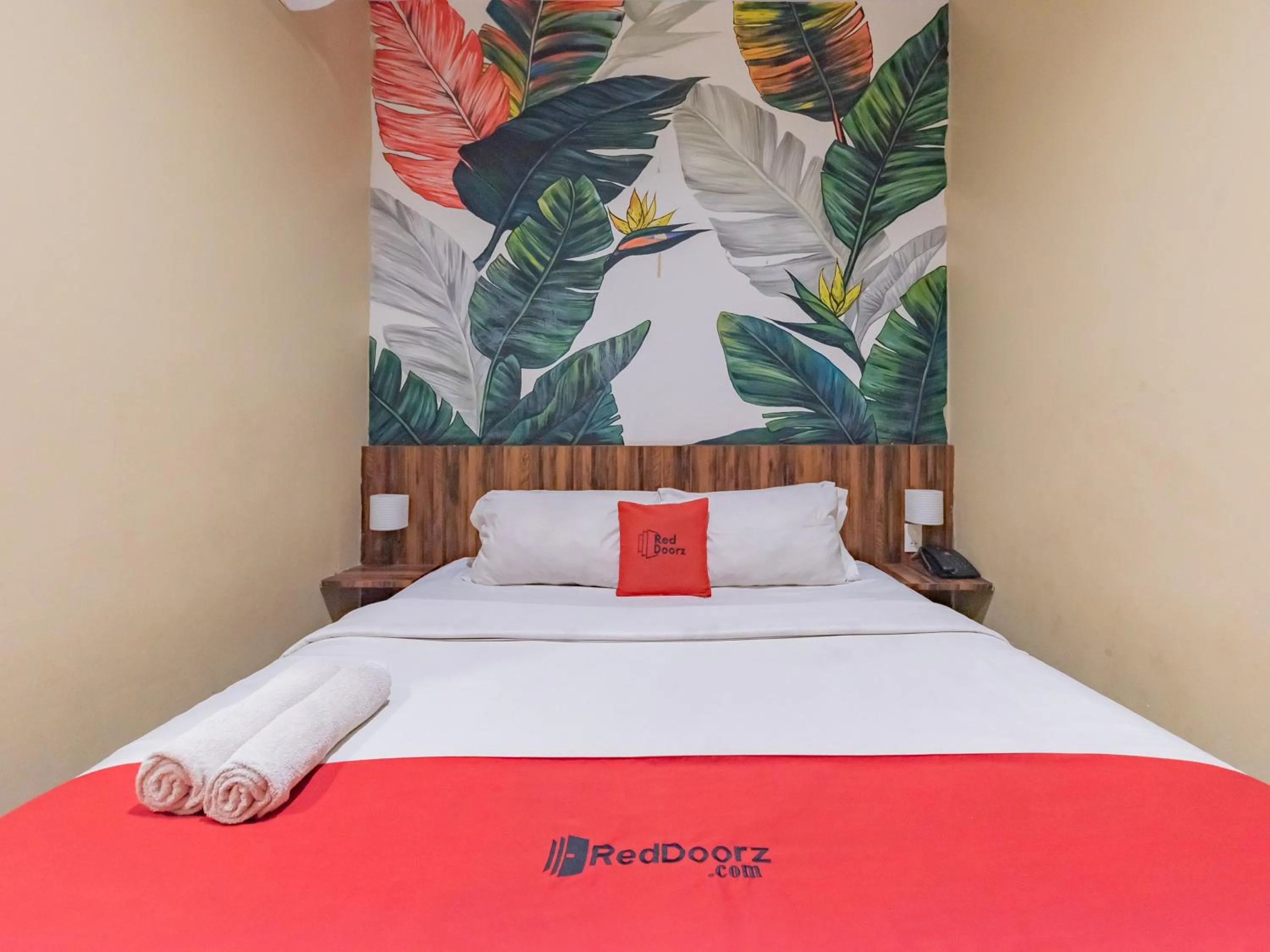 Bedroom, Bed in RedDoorz Plus near UNIMED Medan