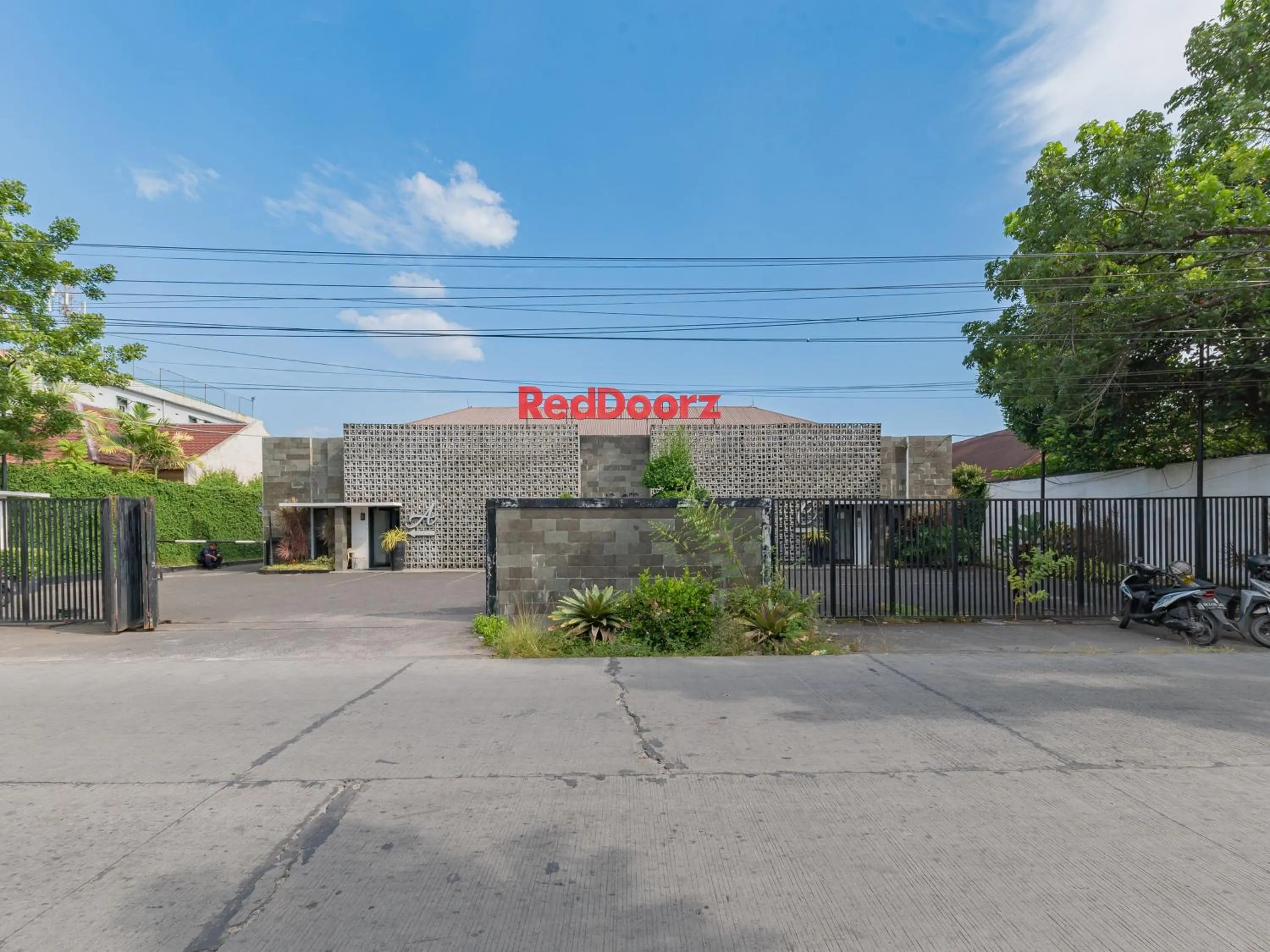 Facade/entrance in RedDoorz Plus near UNIMED Medan