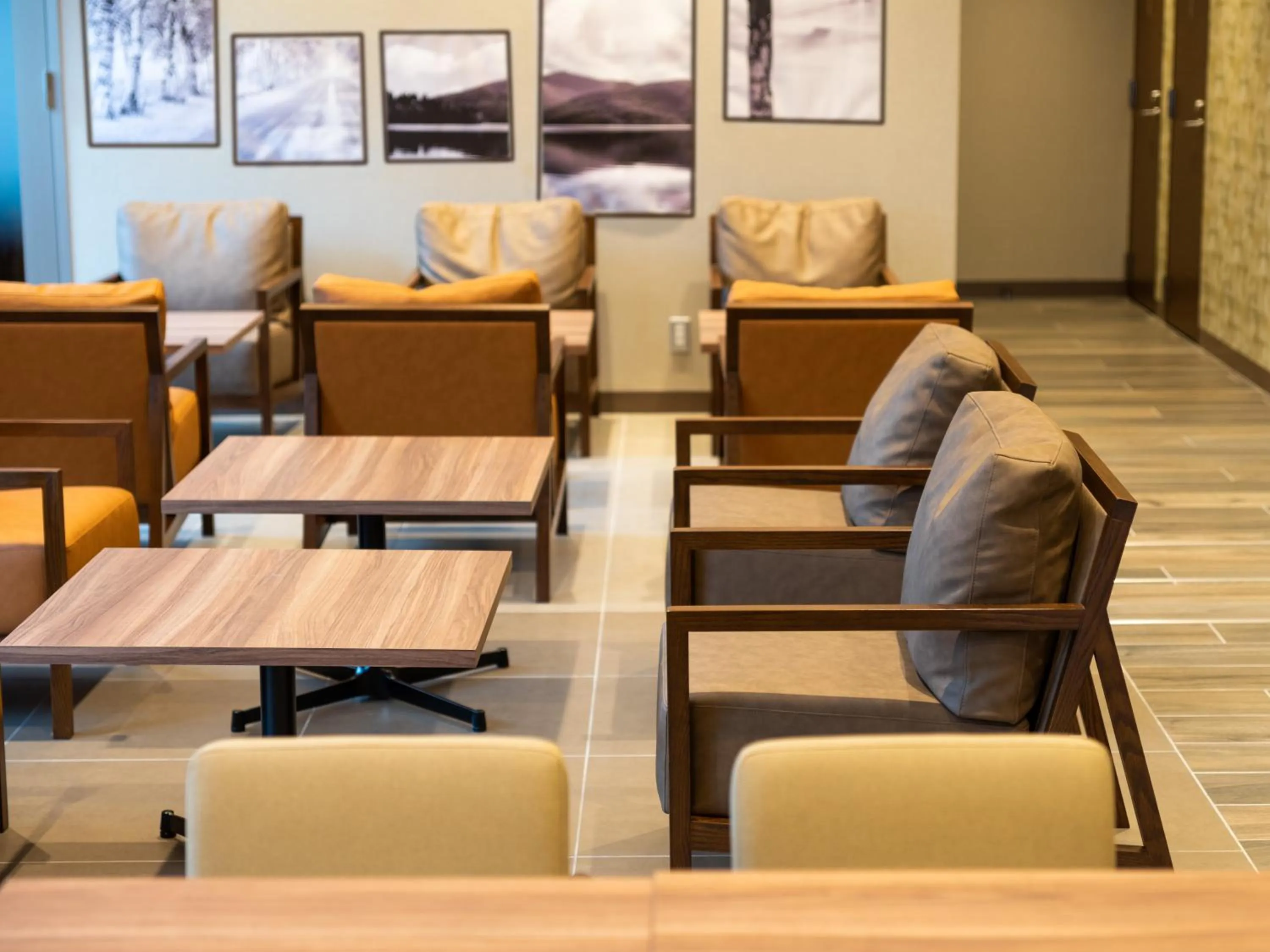 Lounge or bar in Super Hotel Premier Obihiro Ekimae