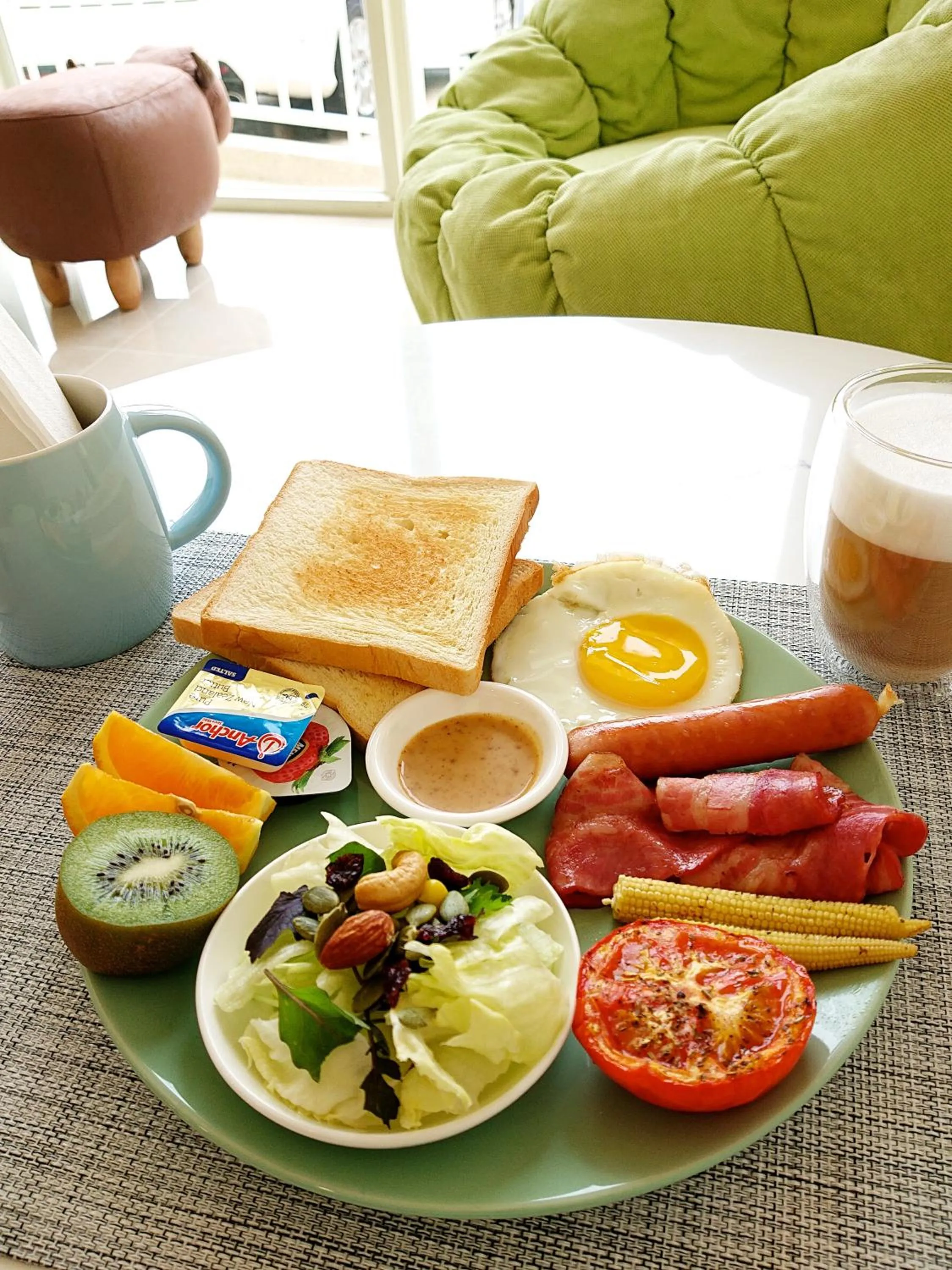 Breakfast in Little Piggy B&B