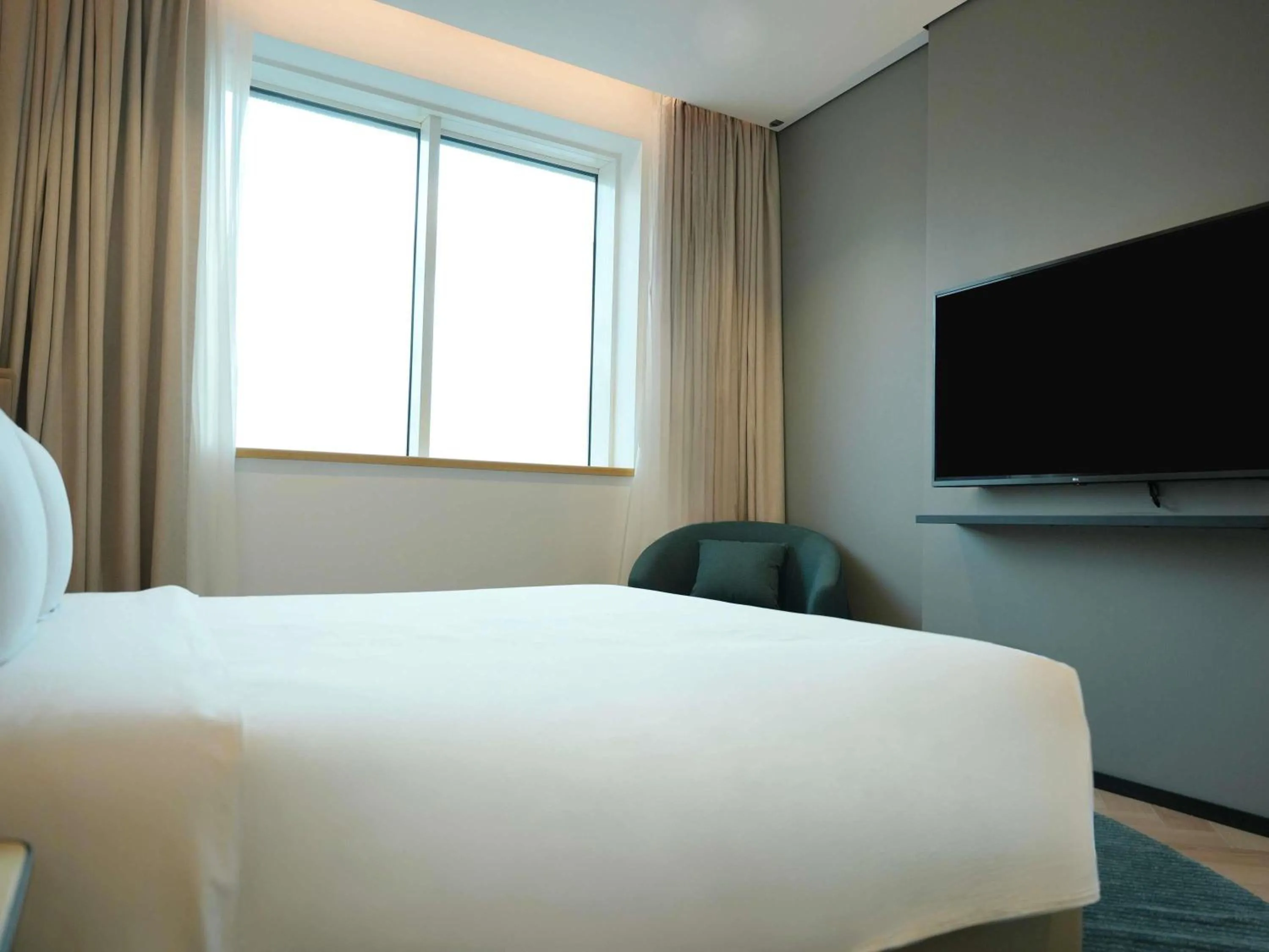 Bedroom, Bed in Novotel Riyadh Al Anoud