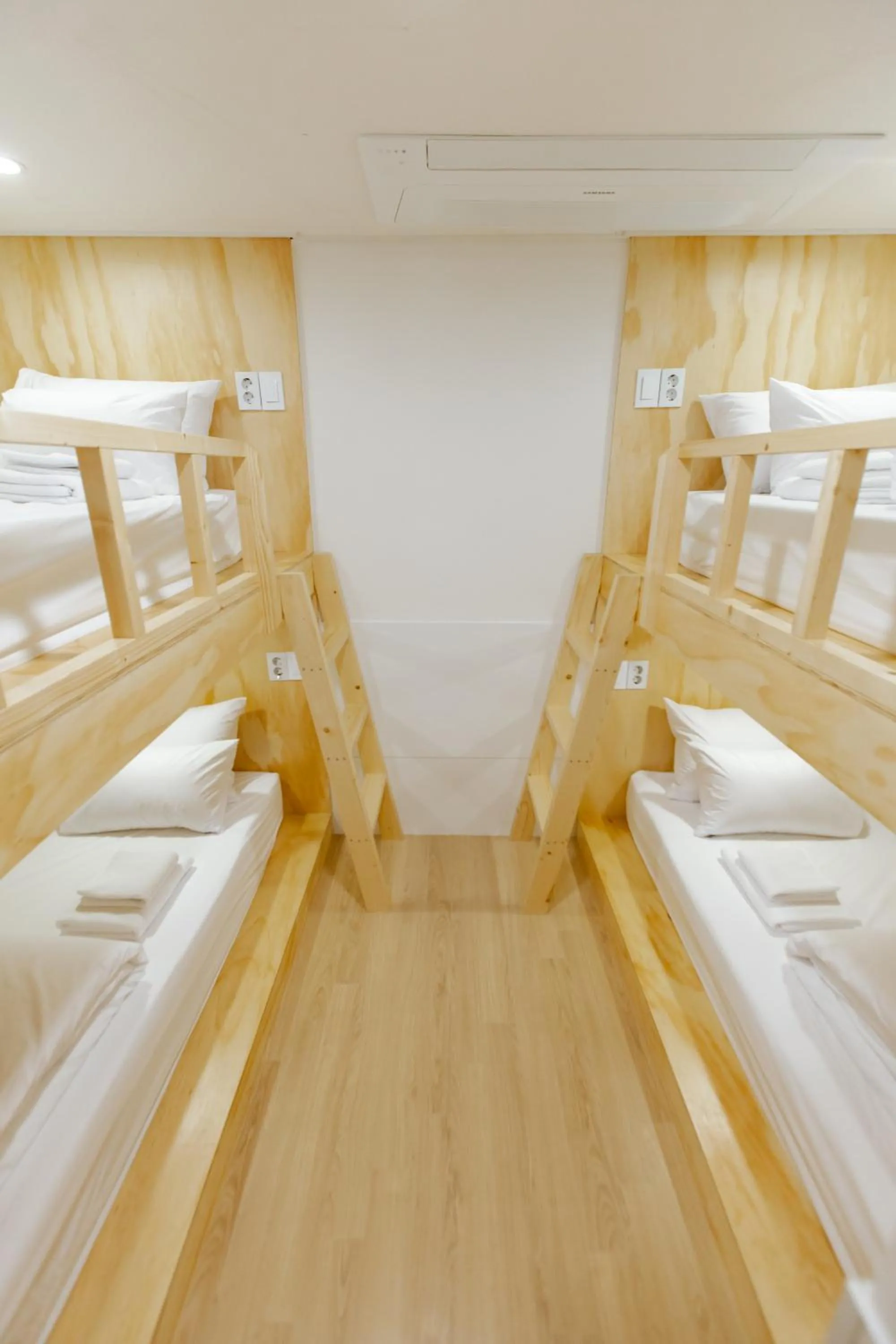 Bedroom, Bed in Seoulite Inn Myeongdong Formerly - Step Inn Myeongdong 2