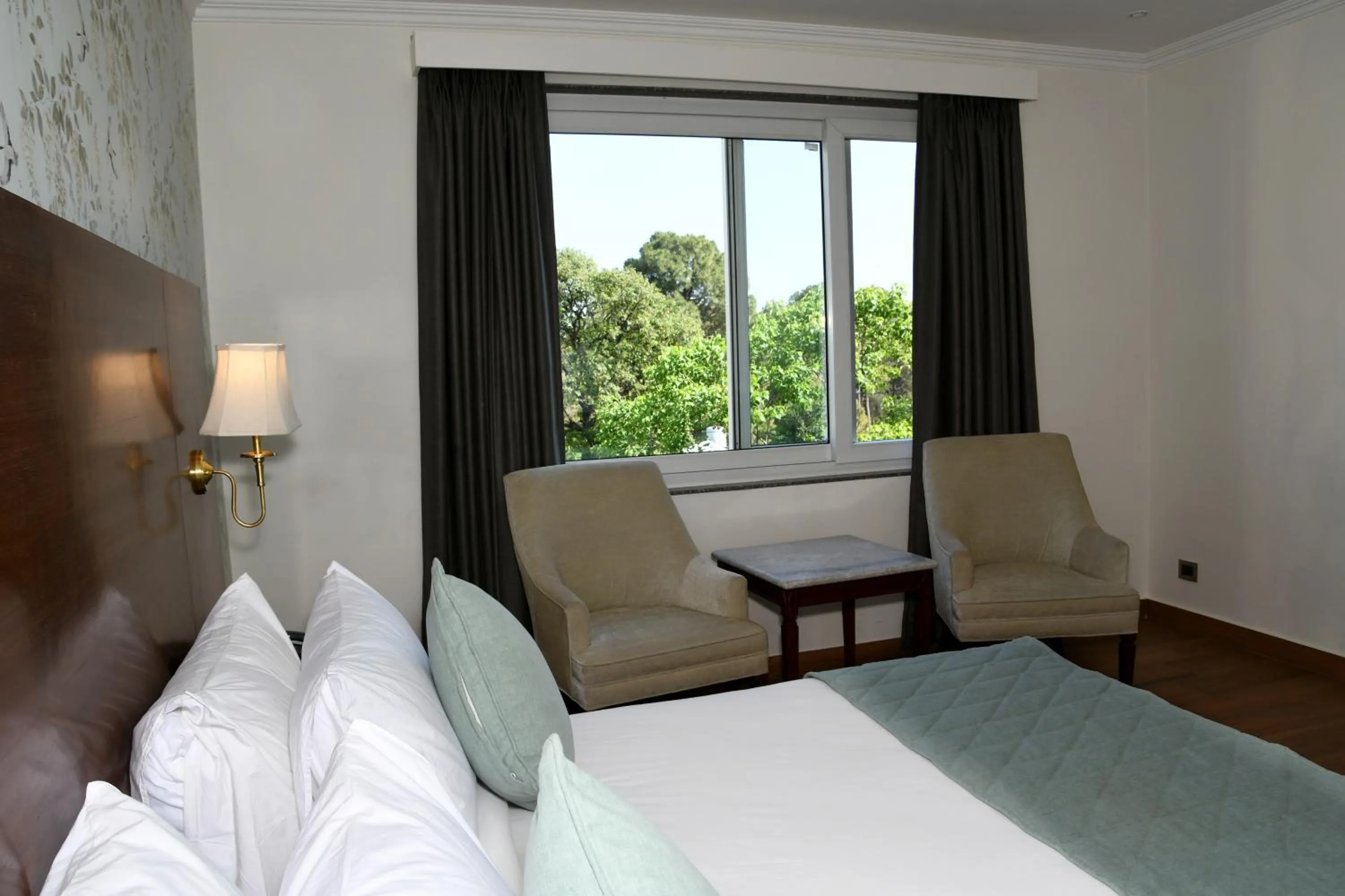 Photo of the whole room, Bed in Mastiff Villa Camellia by OTHPL