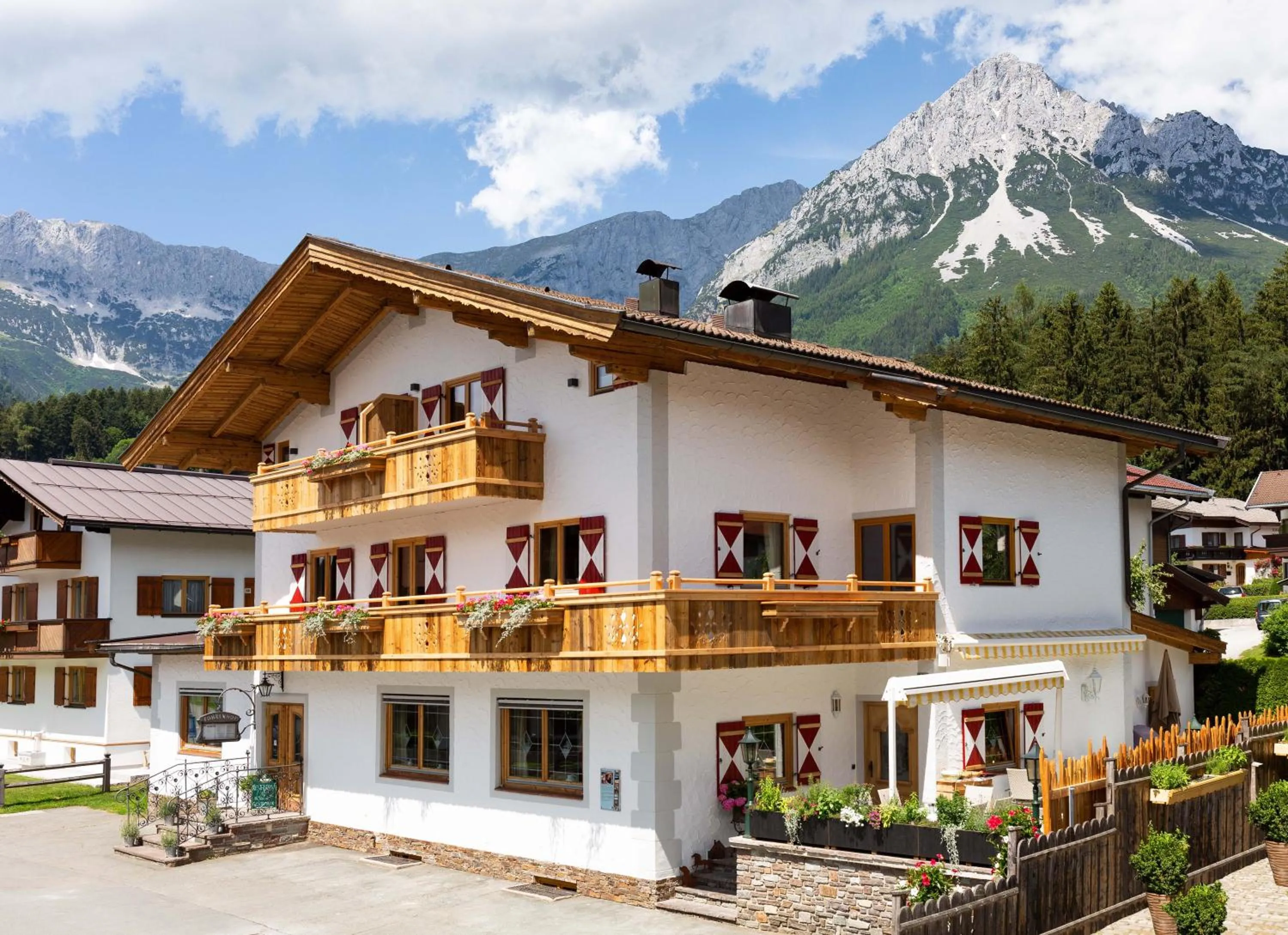 Facade/entrance in Landhotel Föhrenhof Ellmau