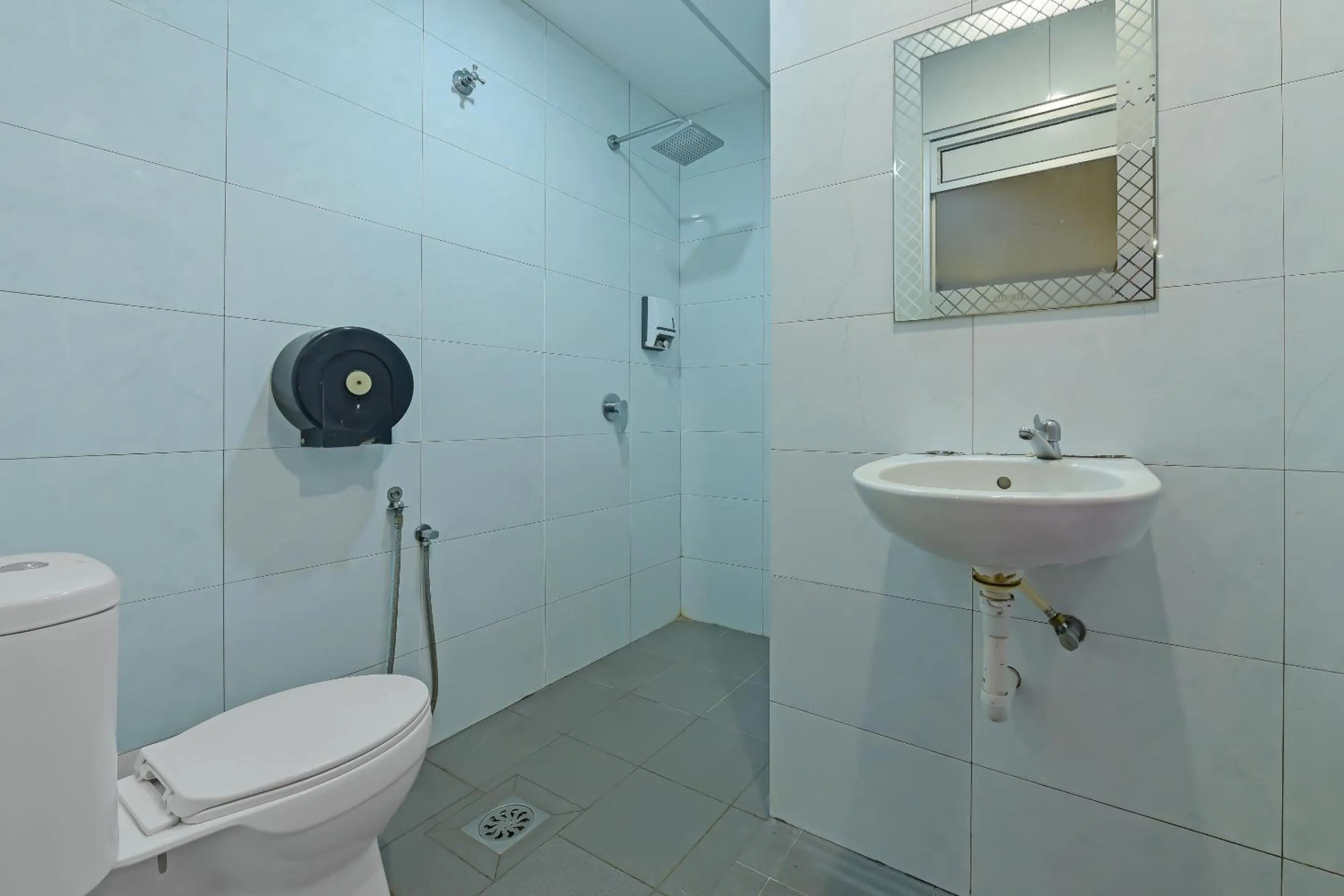 Bathroom in Hotel O Purple Town