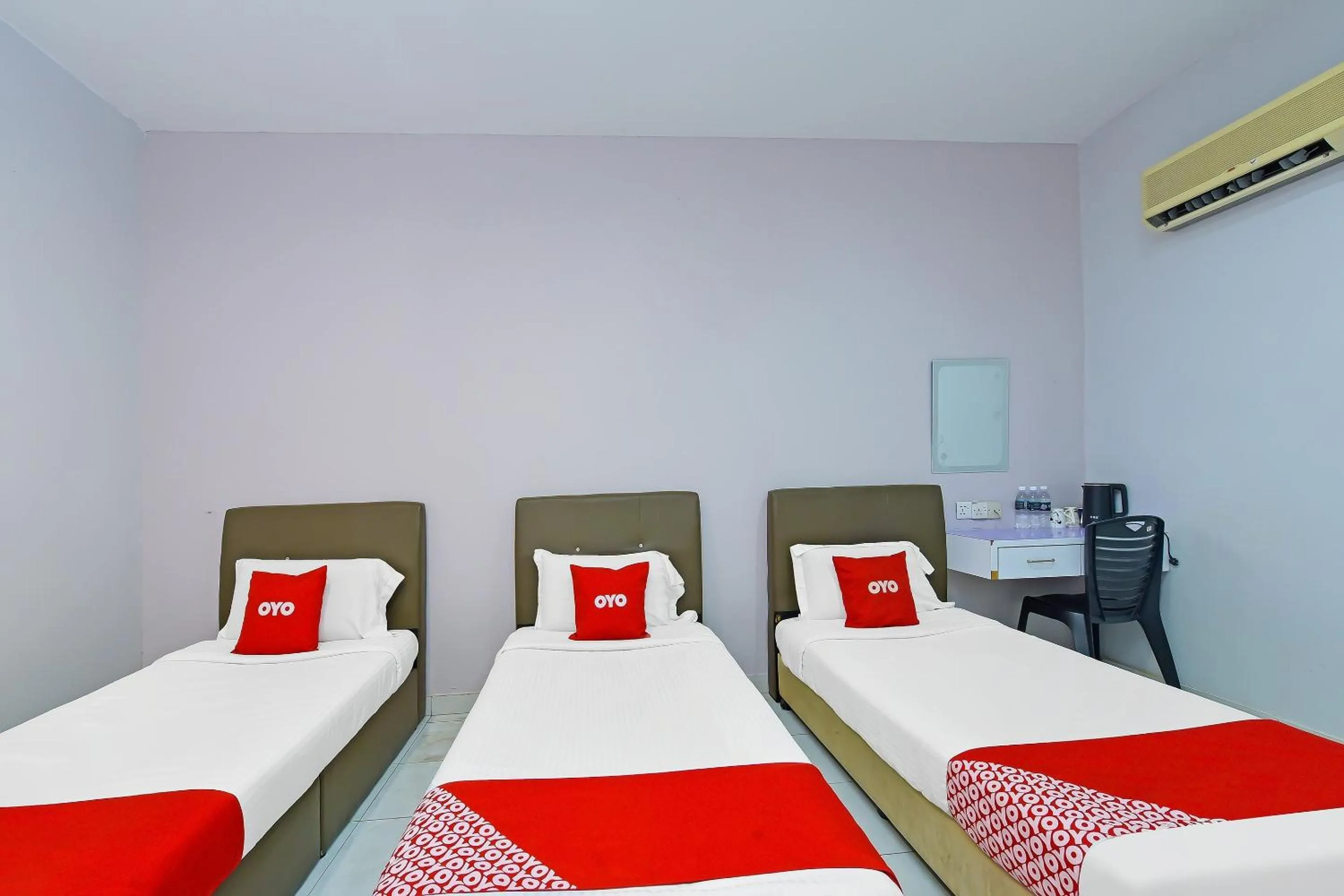 Bedroom, Bed in Hotel O Purple Town