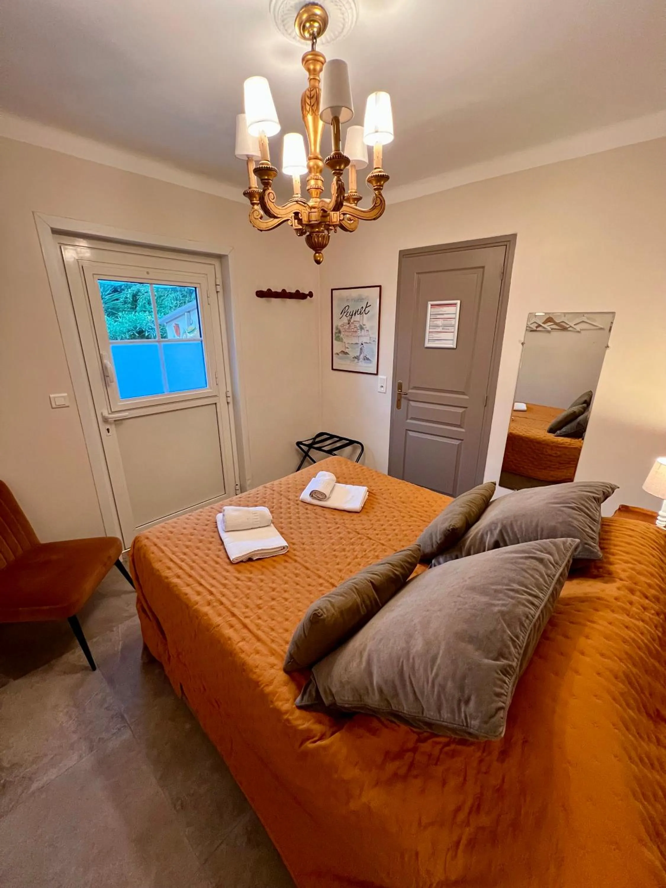 Bedroom, Bed in Hotel Le Ponteil