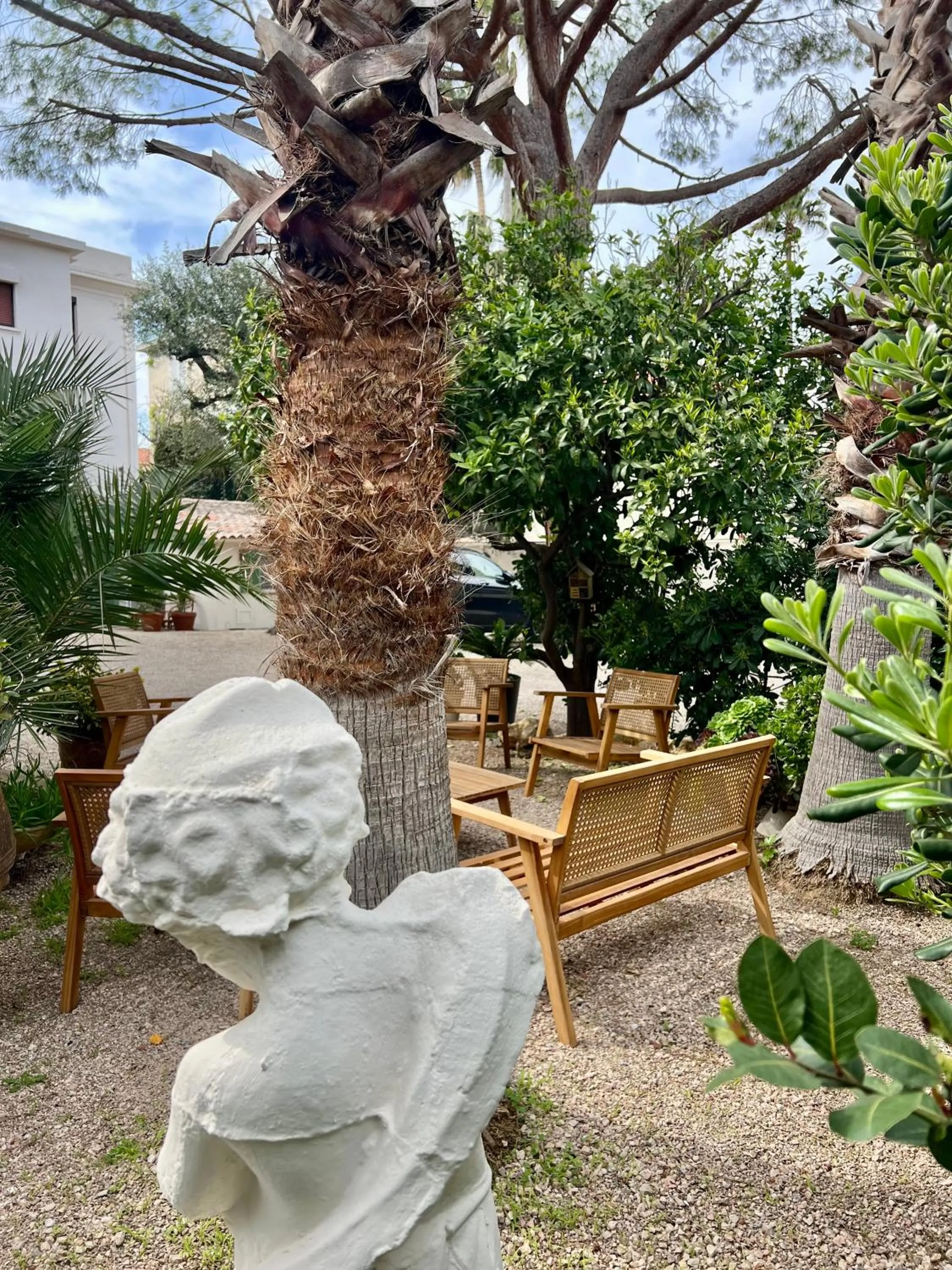 Garden in Hotel Le Ponteil