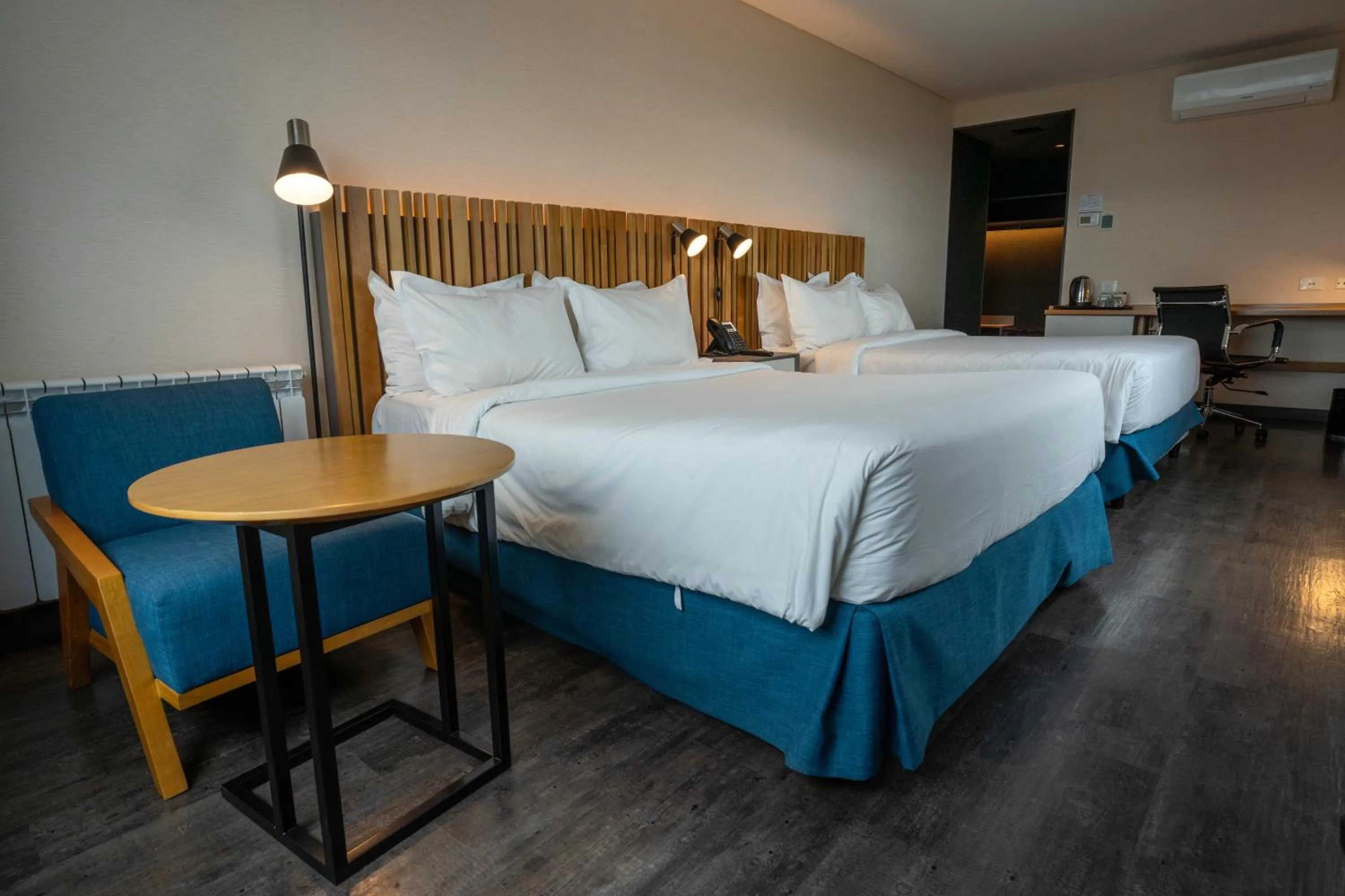 Bed in Hampton By Hilton Bariloche