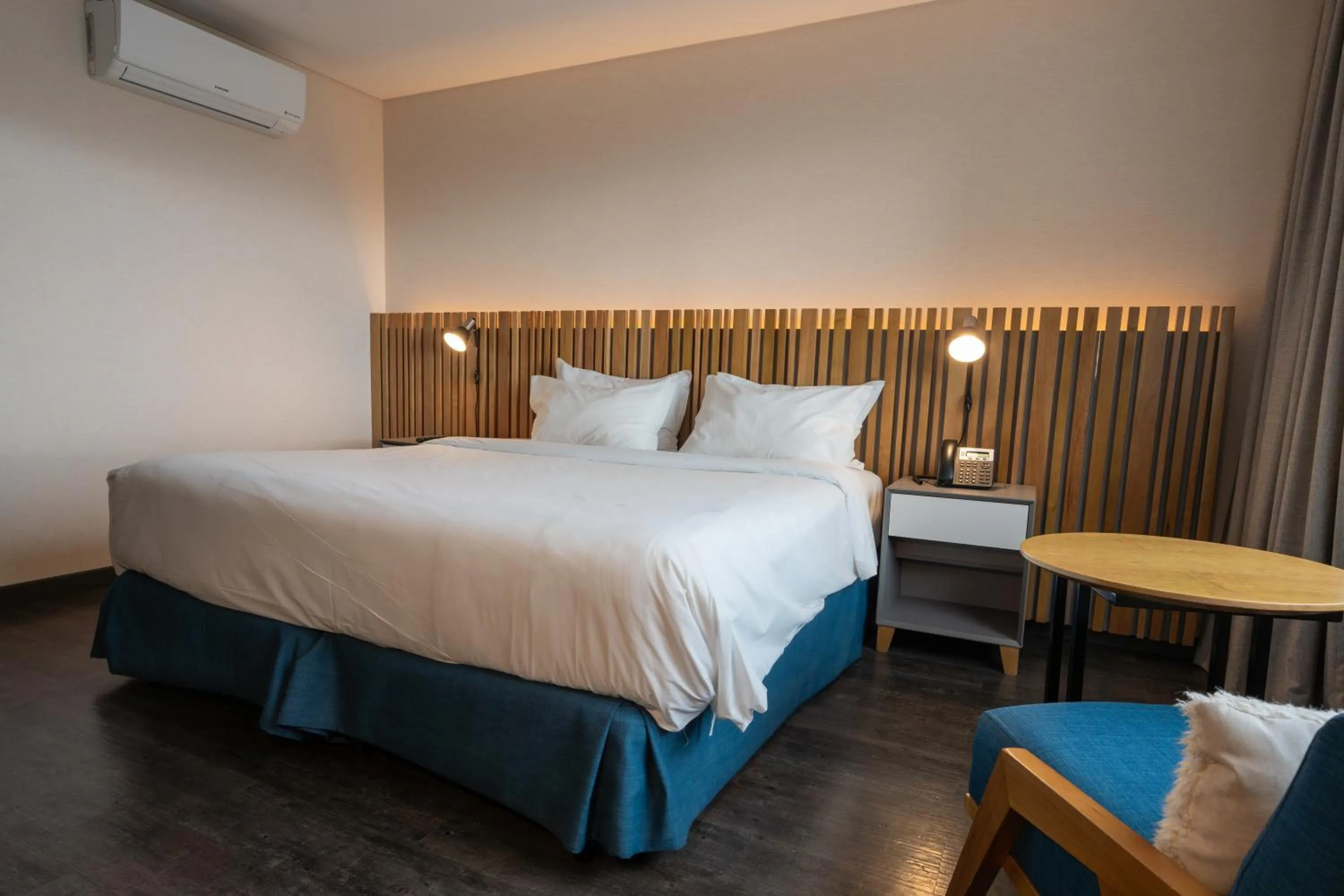 Bed in Hampton By Hilton Bariloche