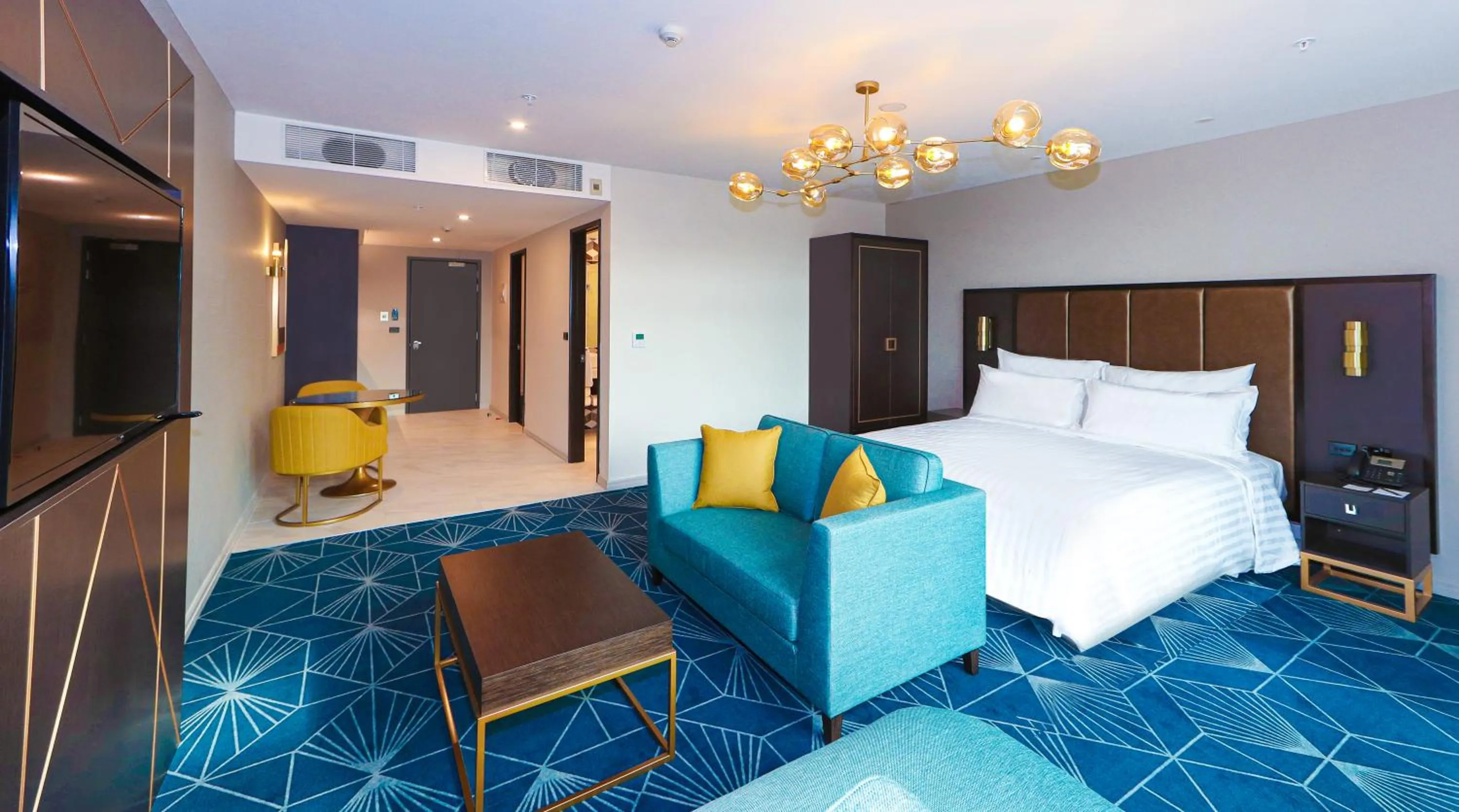 Photo of the whole room, Bed in Swiss-Belhotel Napier