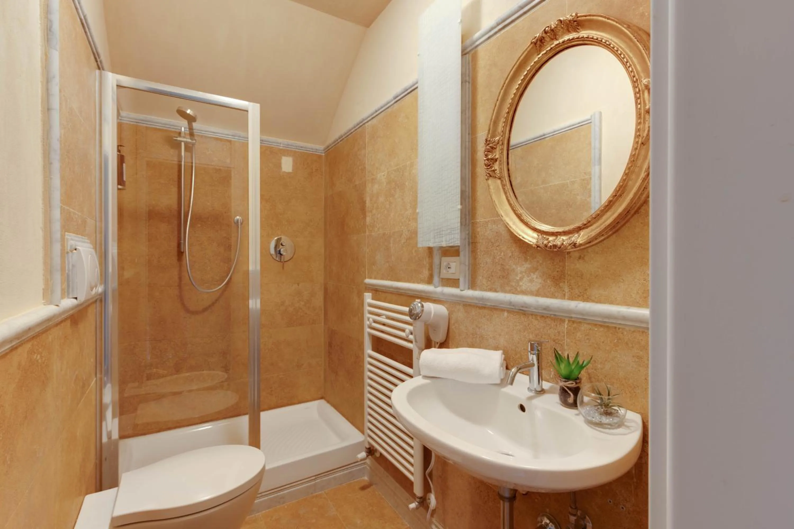 Shower in Residenza d'Epoca Sant Egidio