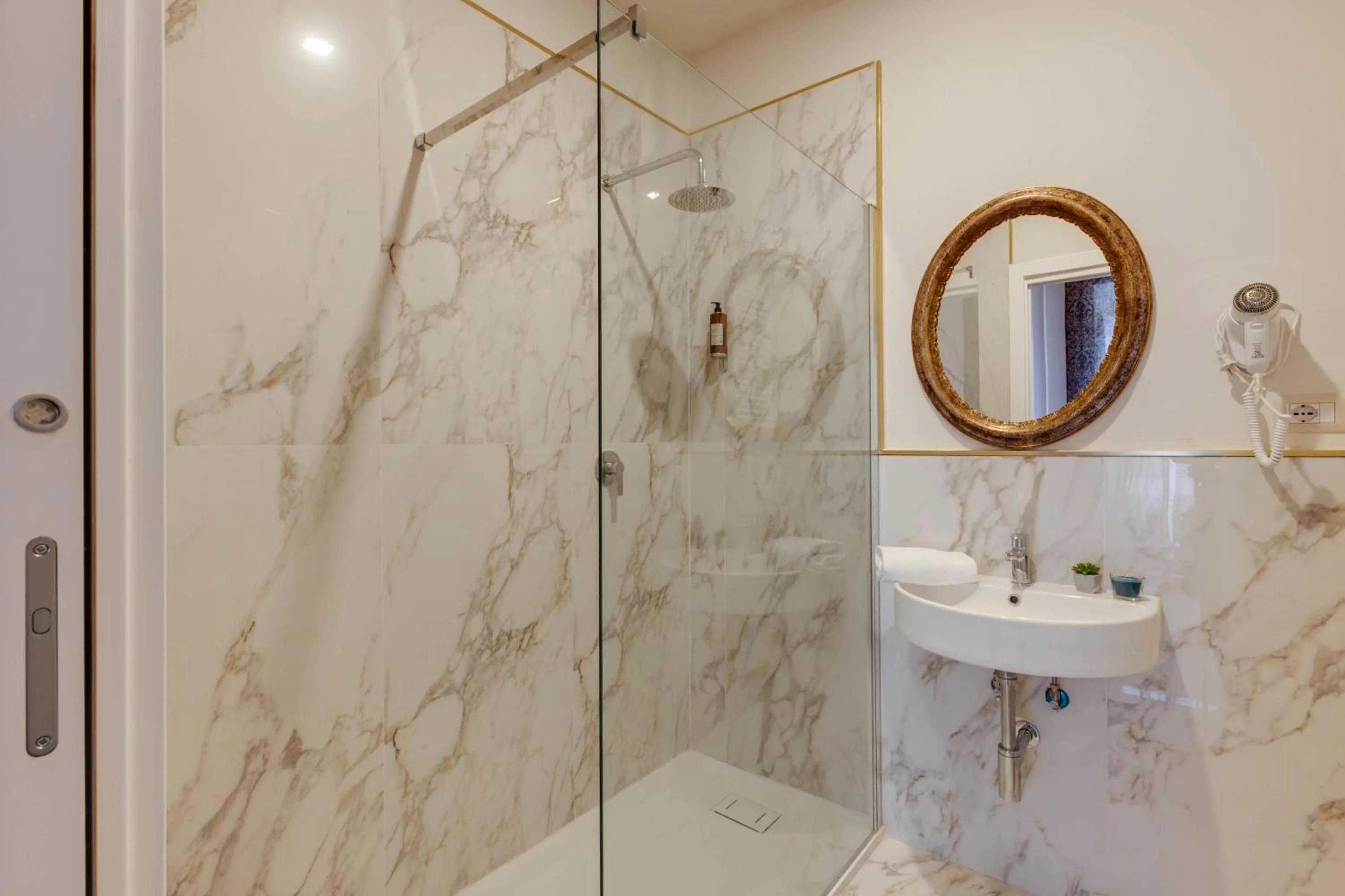 Bathroom in Residenza d'Epoca Sant Egidio