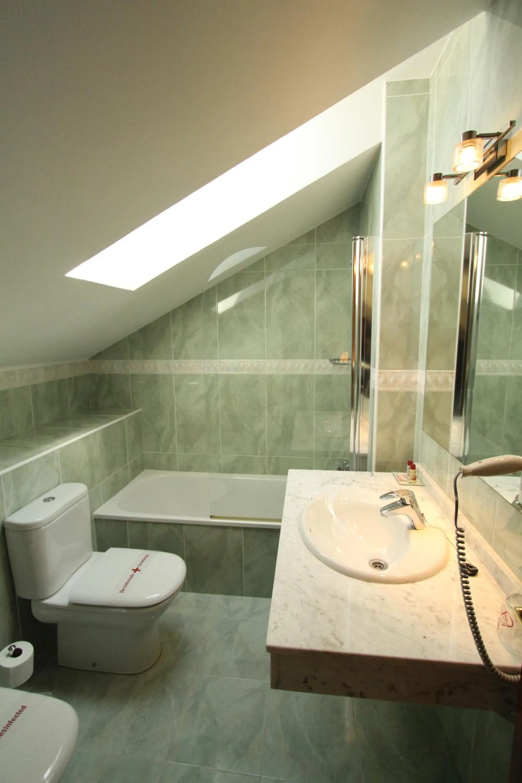 Bathroom in Hotel Verdemar