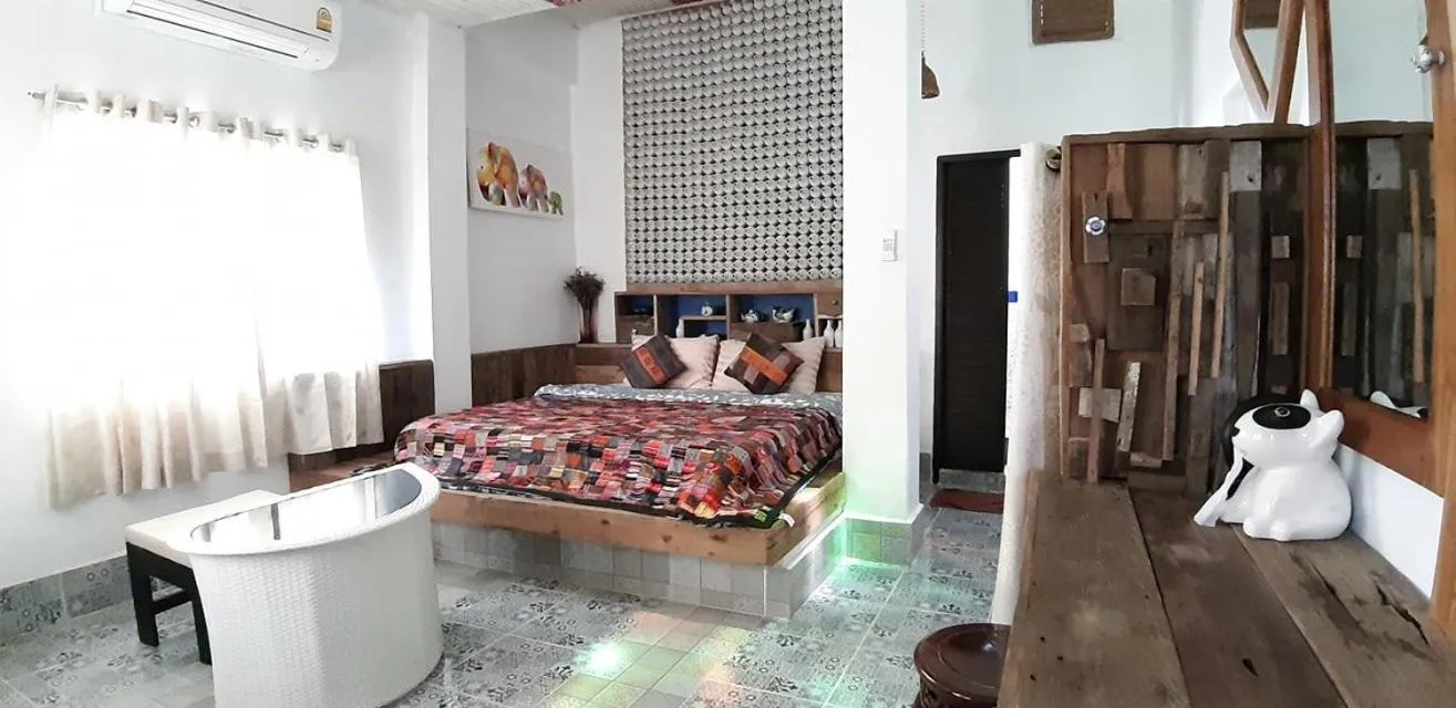 Bed in Banthorphan Resort