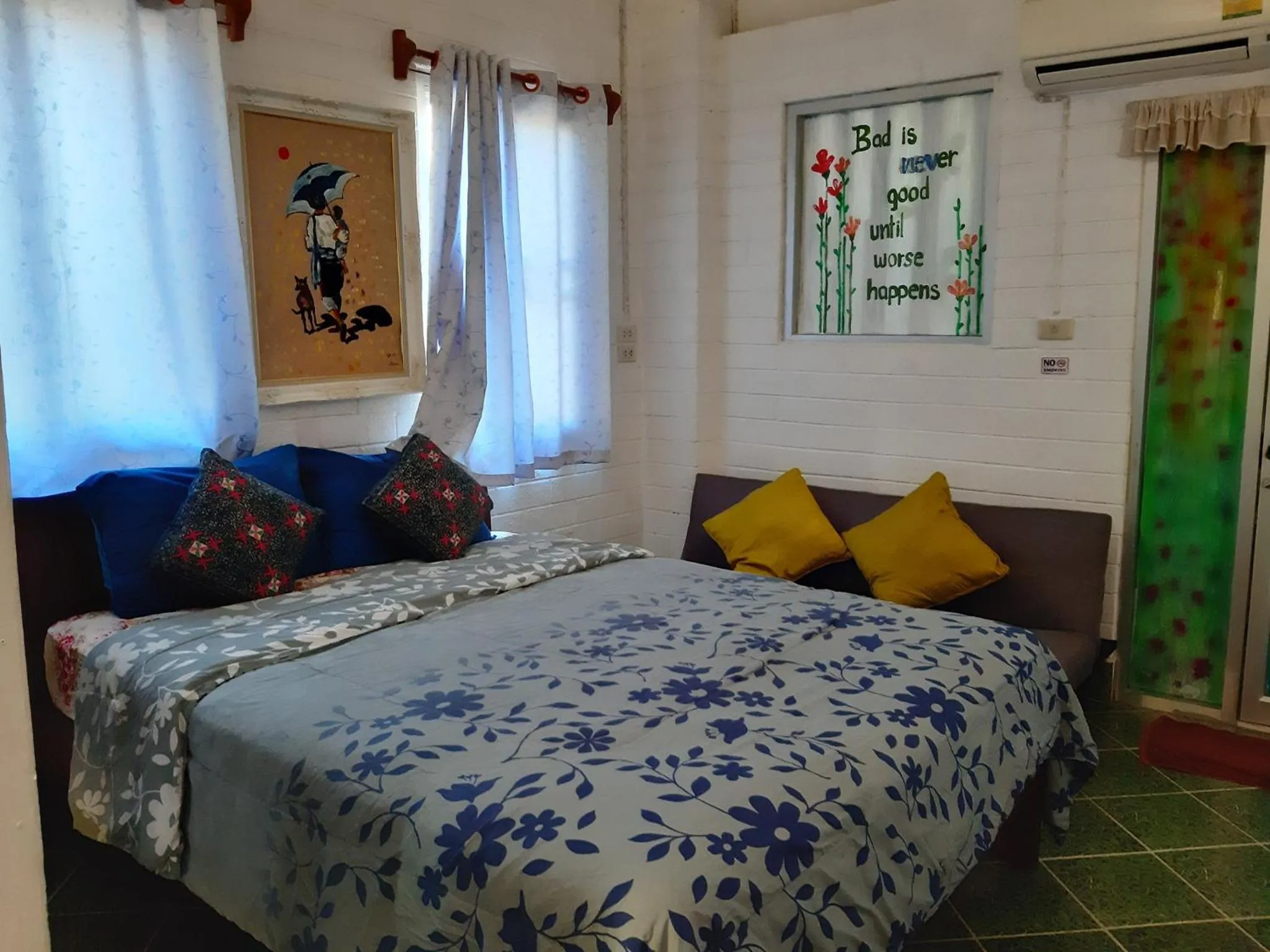 Bed in Banthorphan Resort