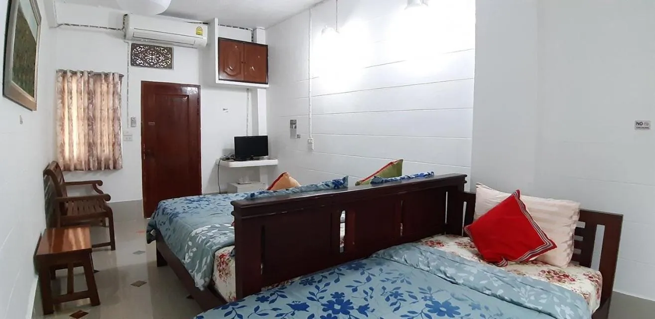 Bed in Banthorphan Resort