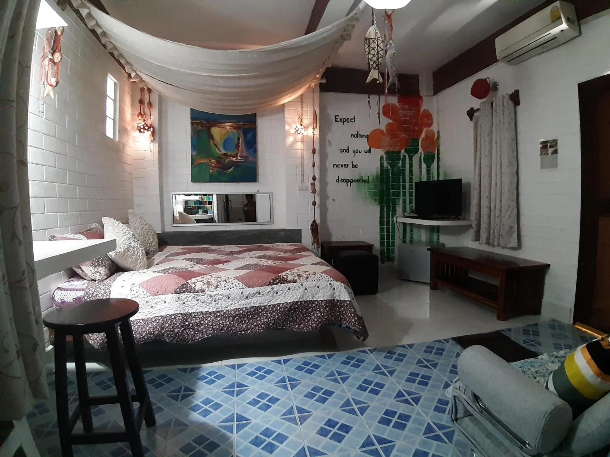 Bed in Banthorphan Resort