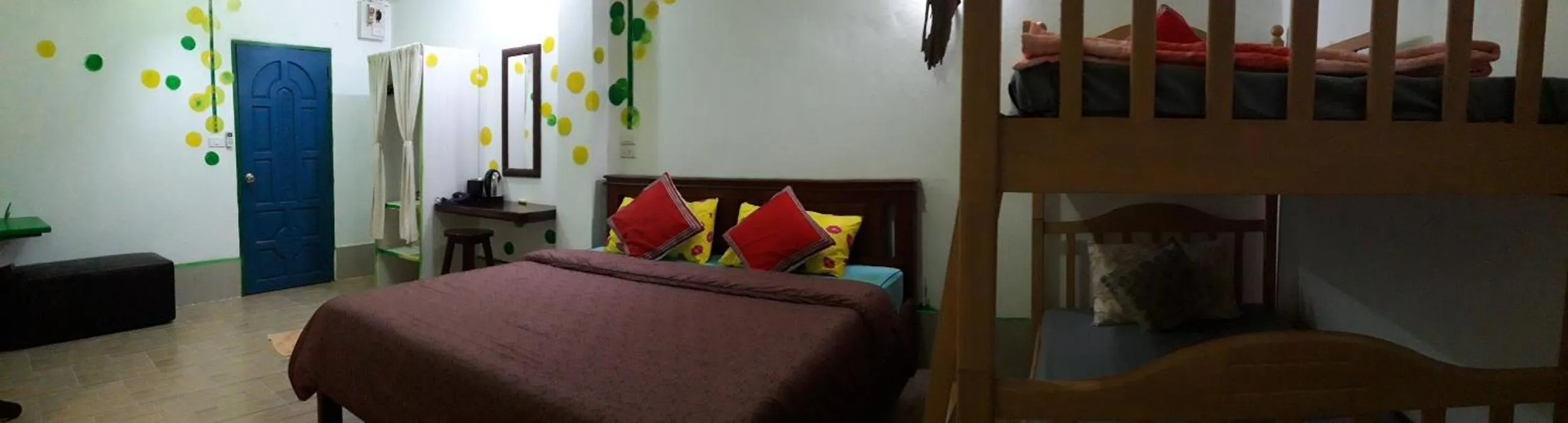 Bed in Banthorphan Resort