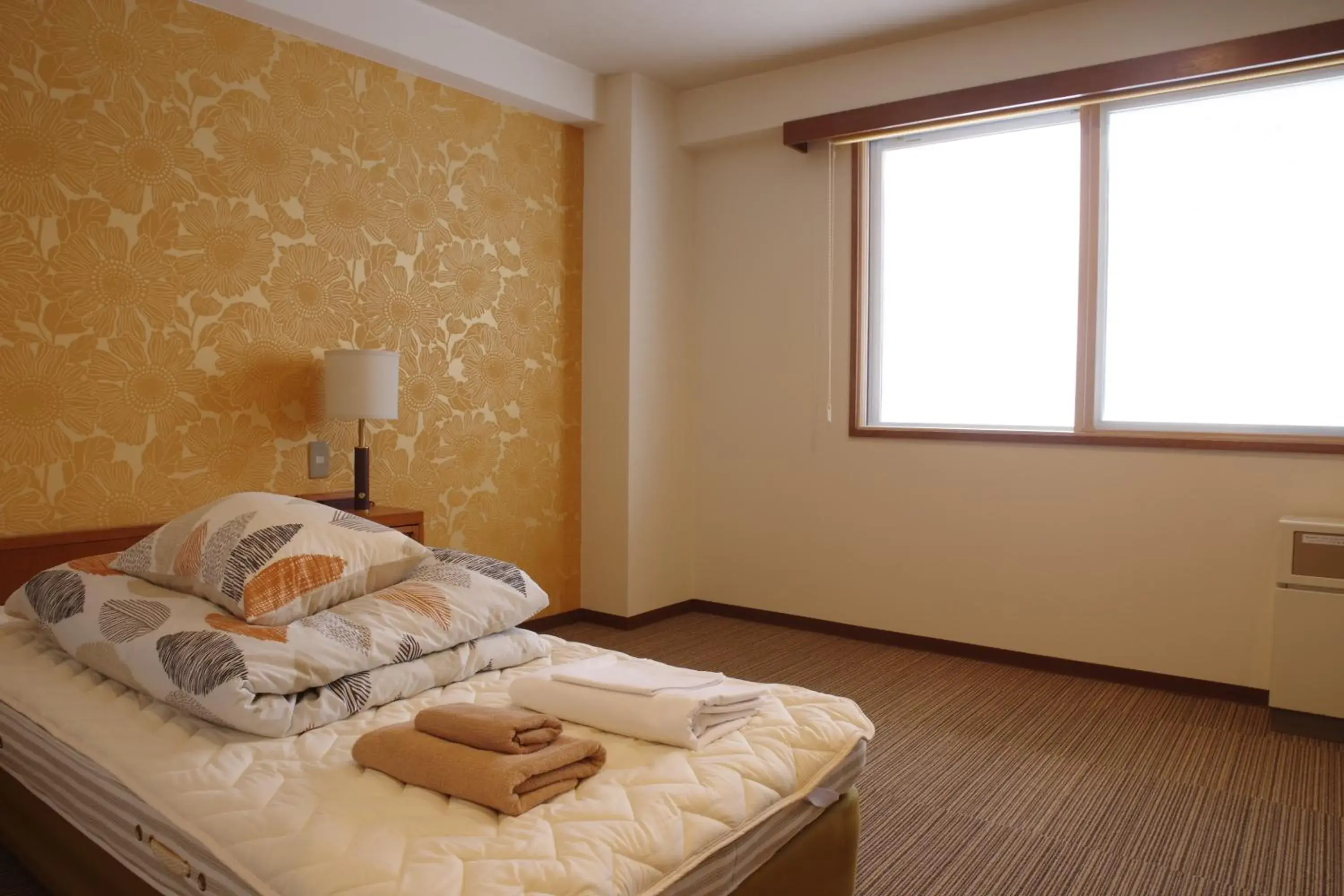 Single Room with Private Bathroom in K's House Hokkaido - Asahidake Onsen Hostel Single Room with Private Bathroom in K's House Hokkaido - Asahidake Onsen Hostel