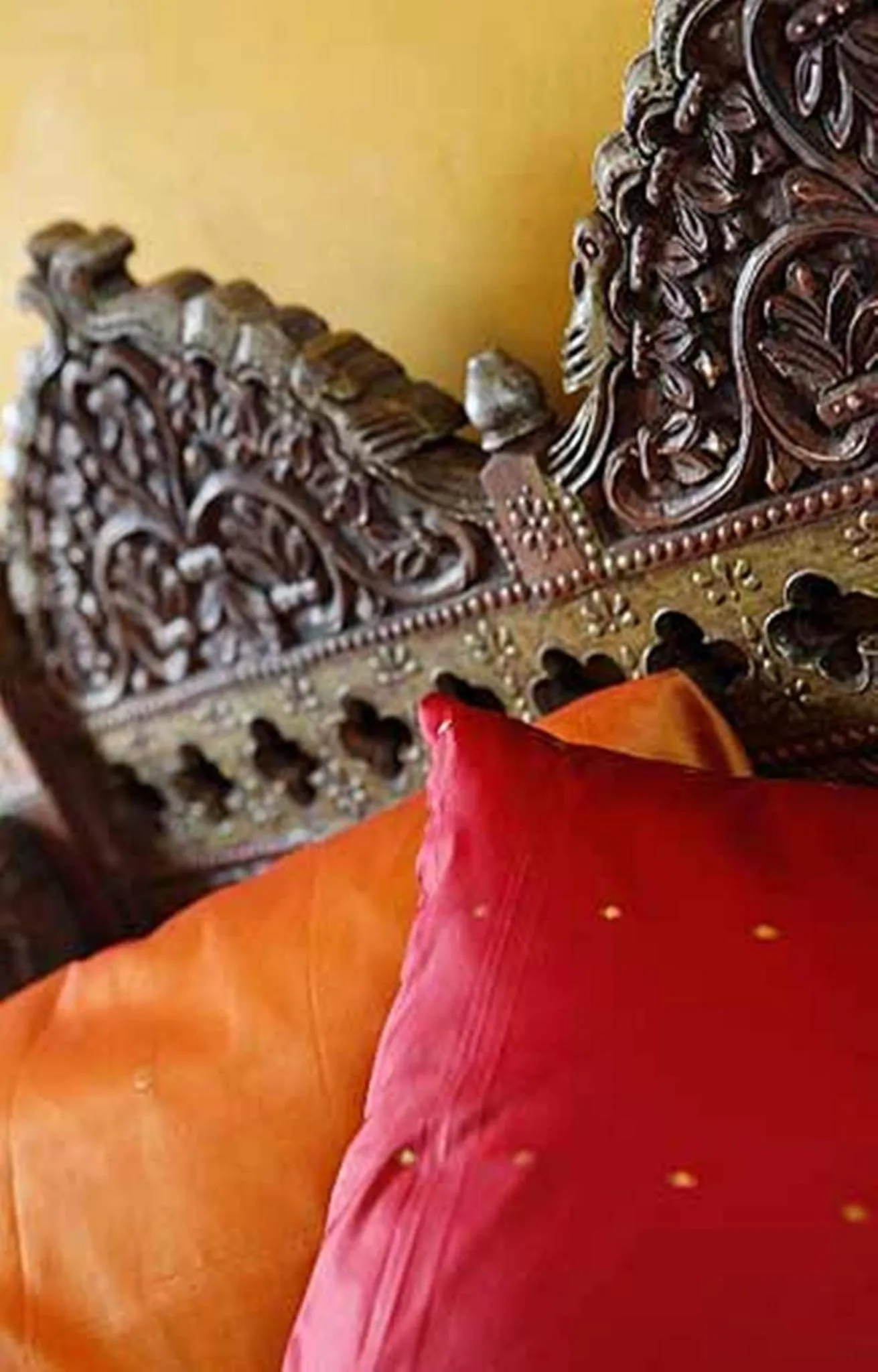 Property building, Bed in Kholle House