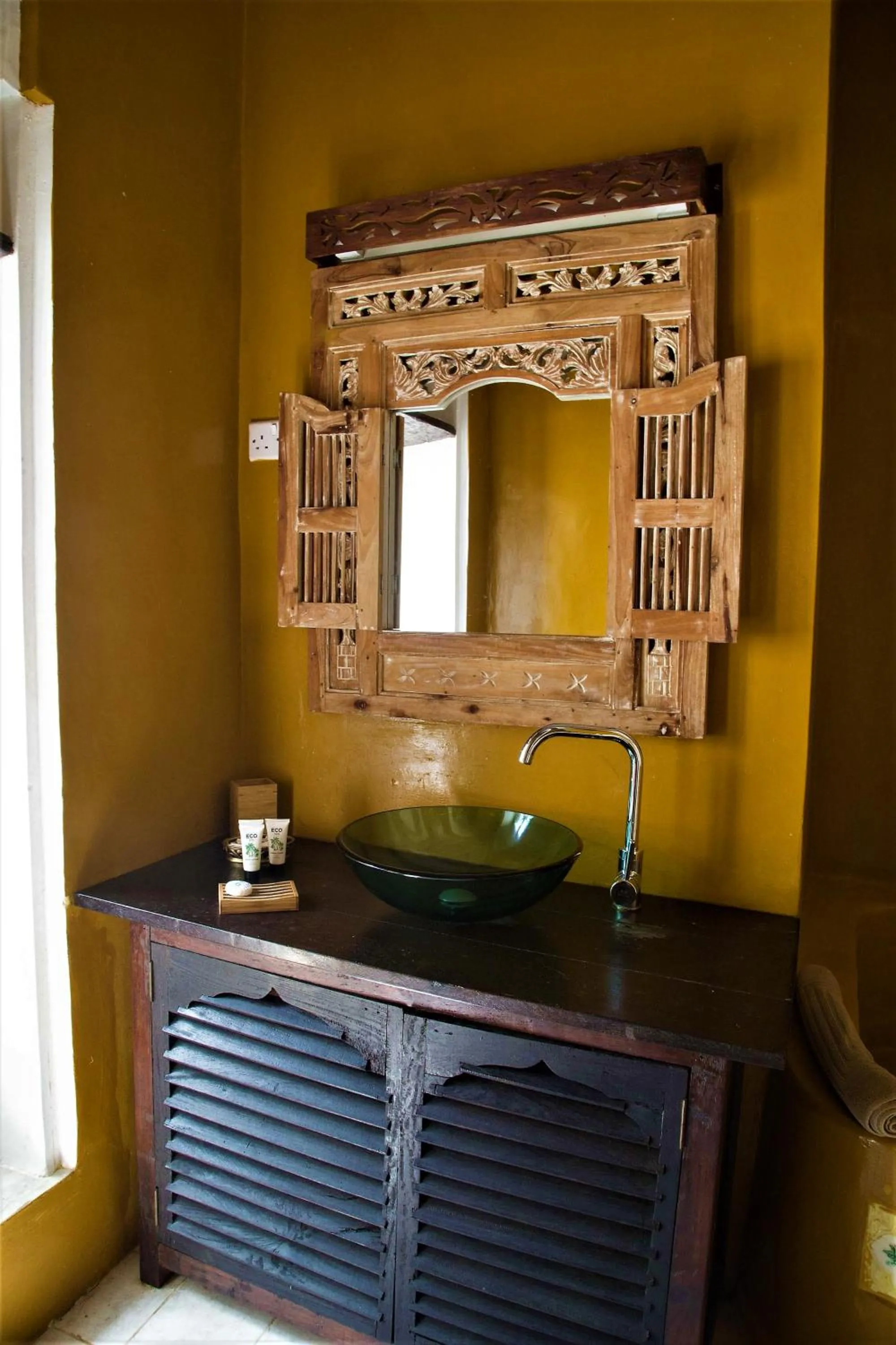 Bathroom in Kholle House