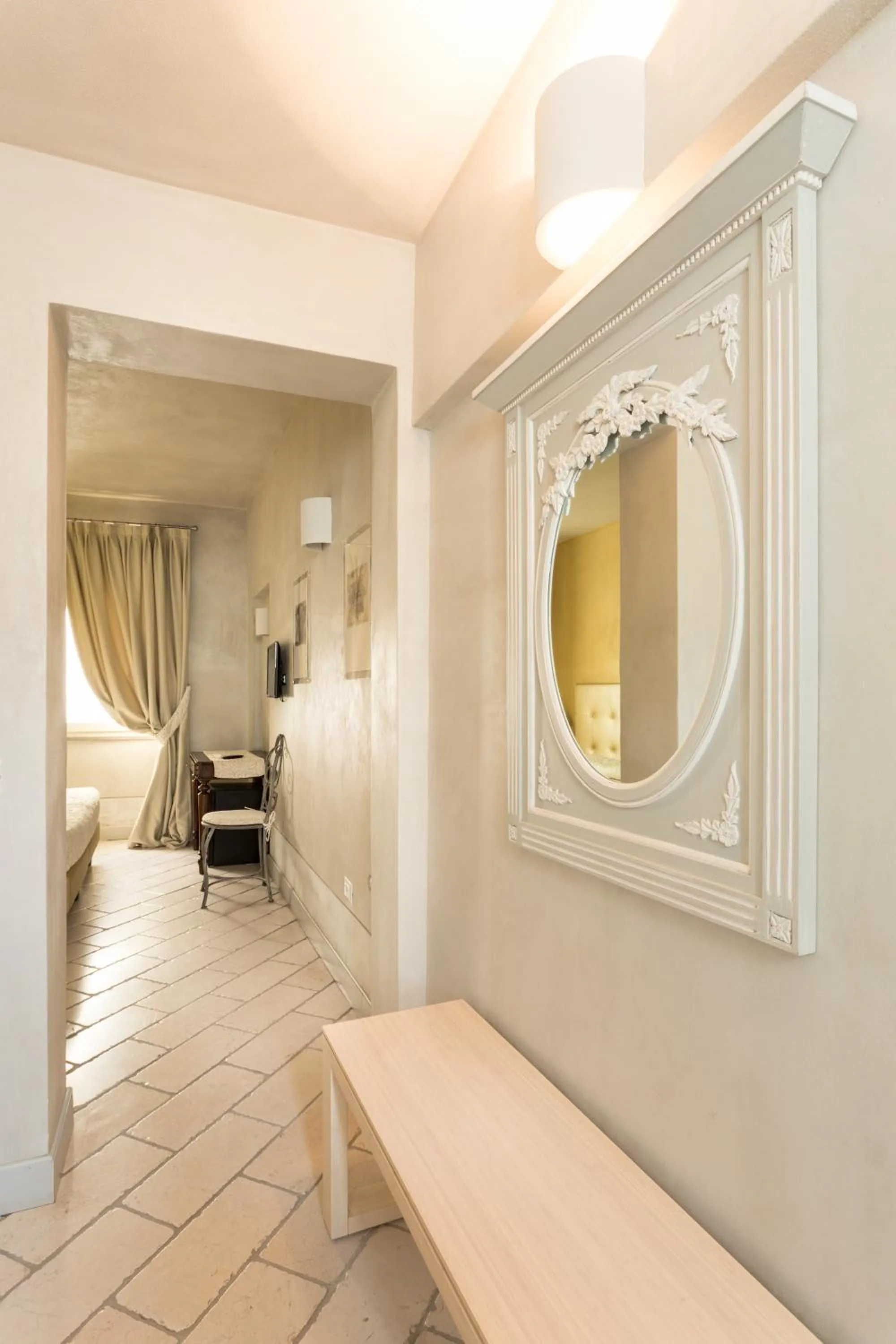 Photo of the whole room, Bed in Il Cortiletto Hotel Maison