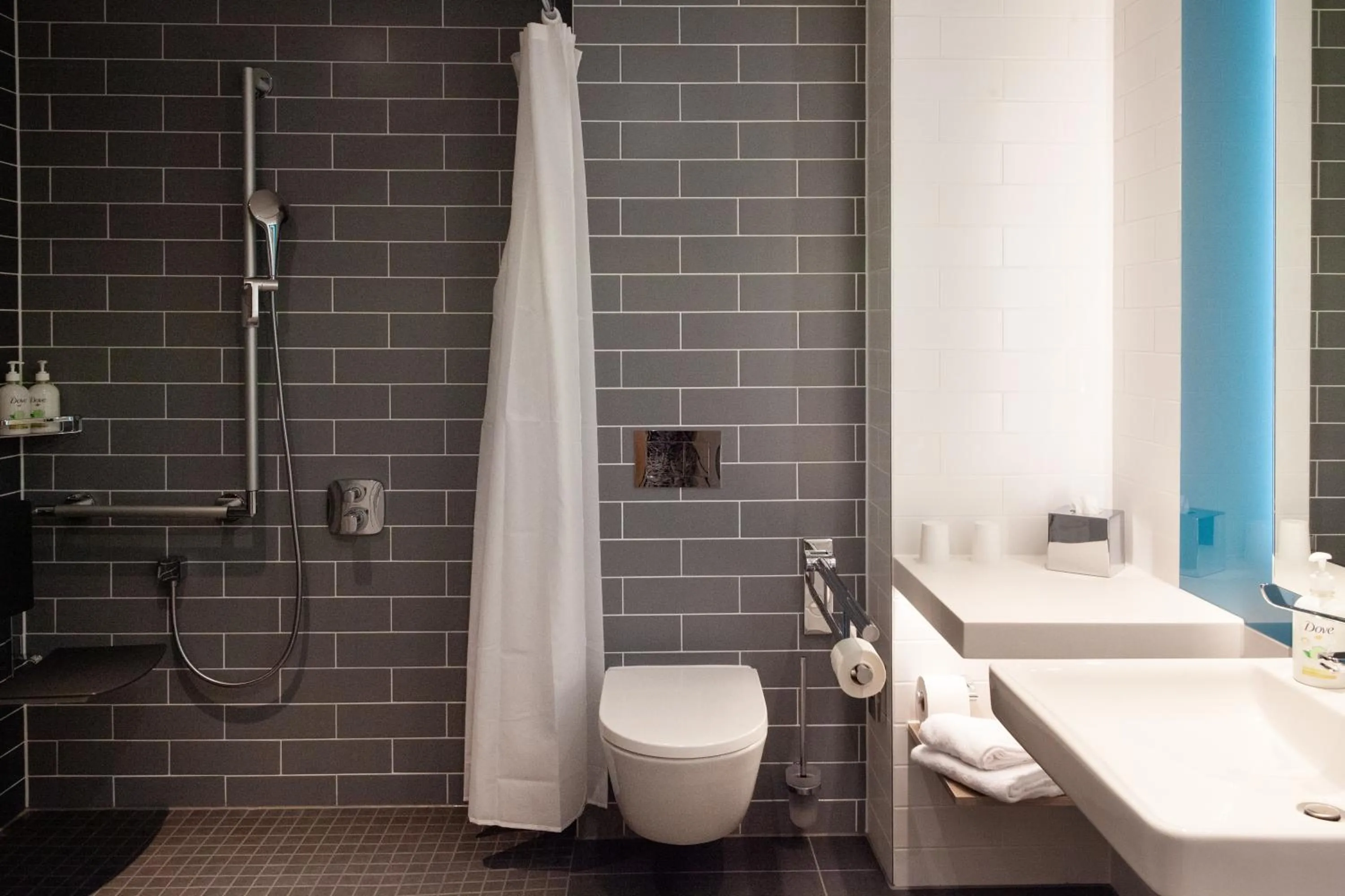 Shower in Holiday Inn Express - Saarbrücken by IHG
