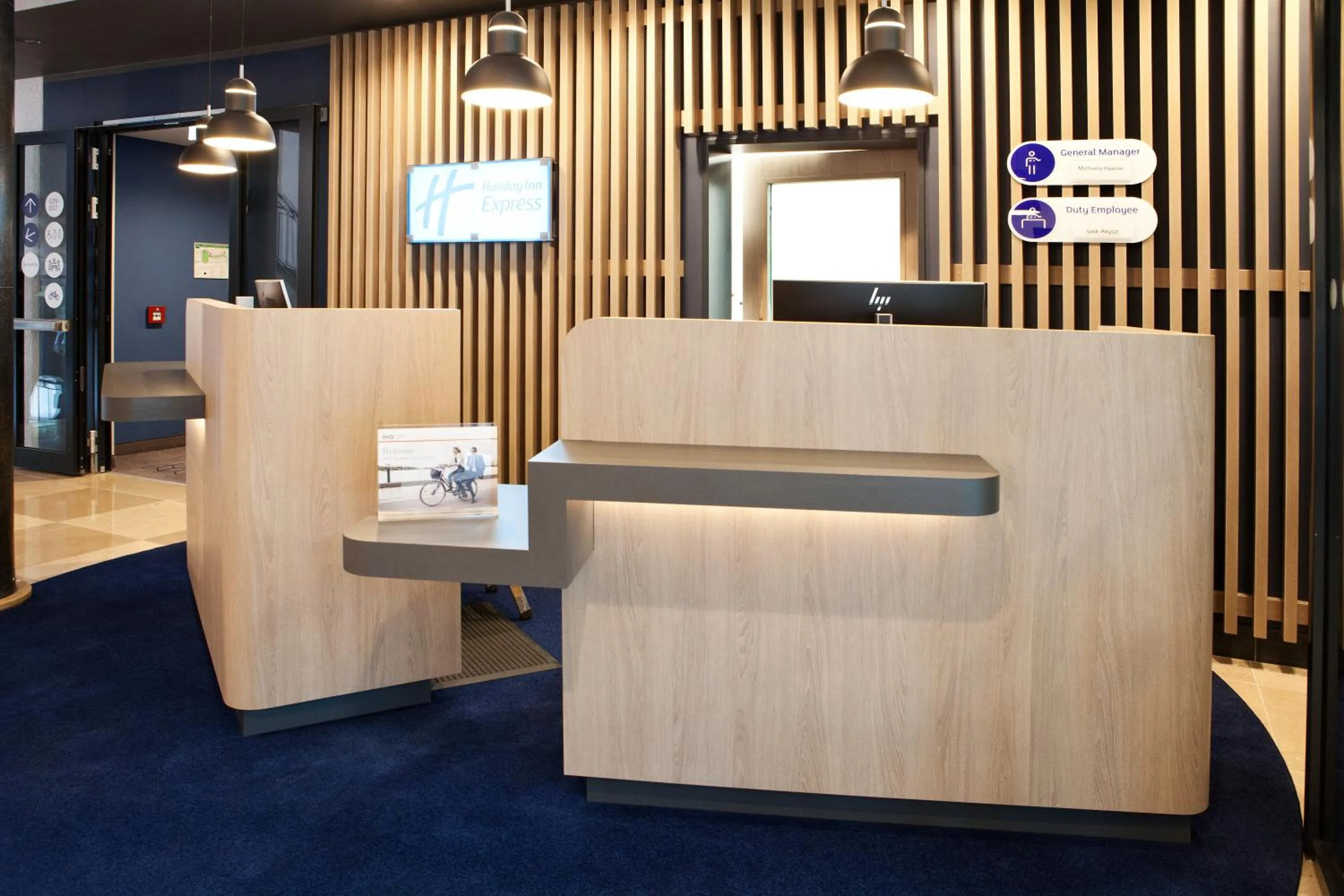 Lobby or reception in Holiday Inn Express - Saarbrücken by IHG