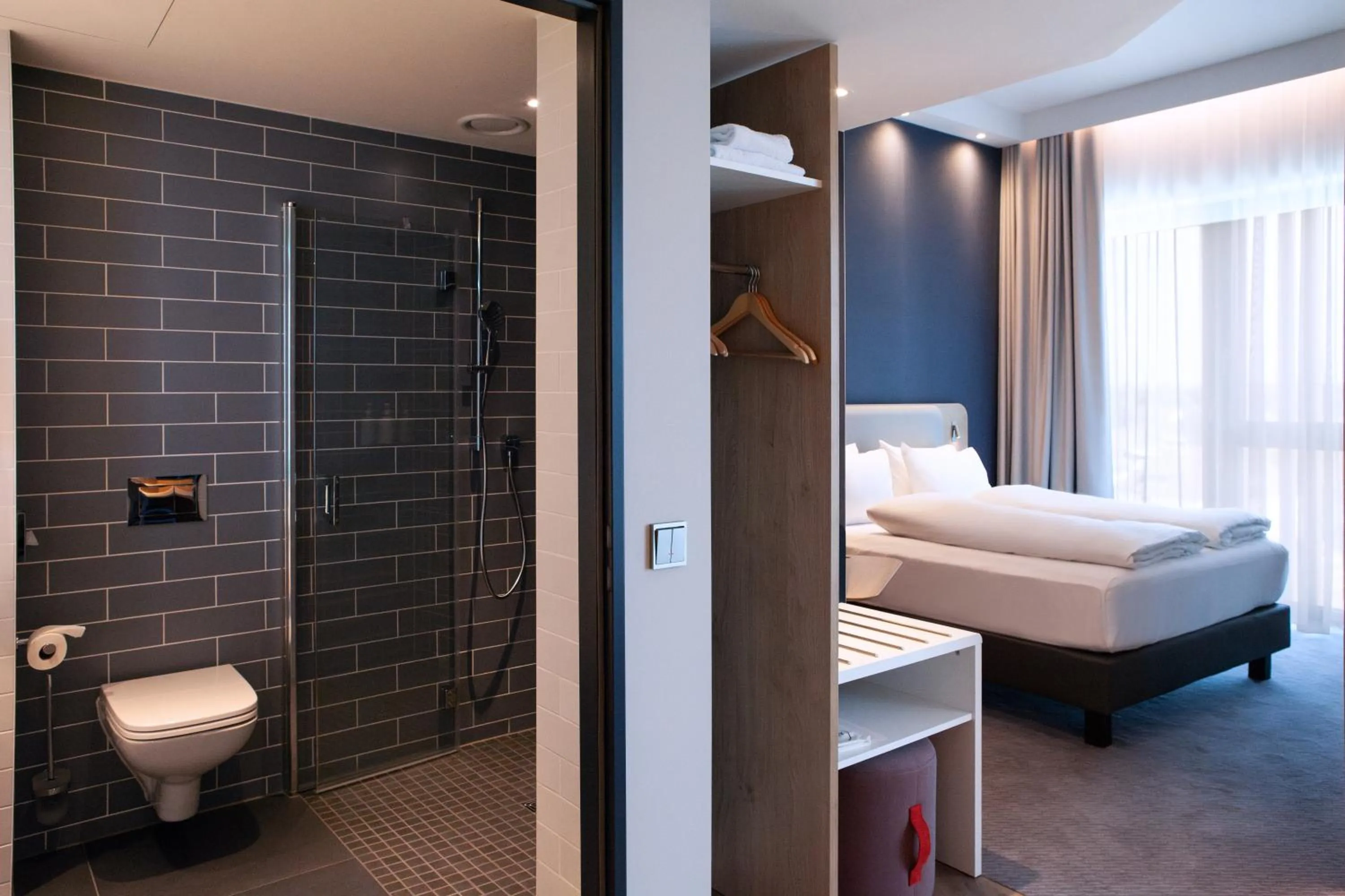 Bed in Holiday Inn Express - Saarbrücken by IHG