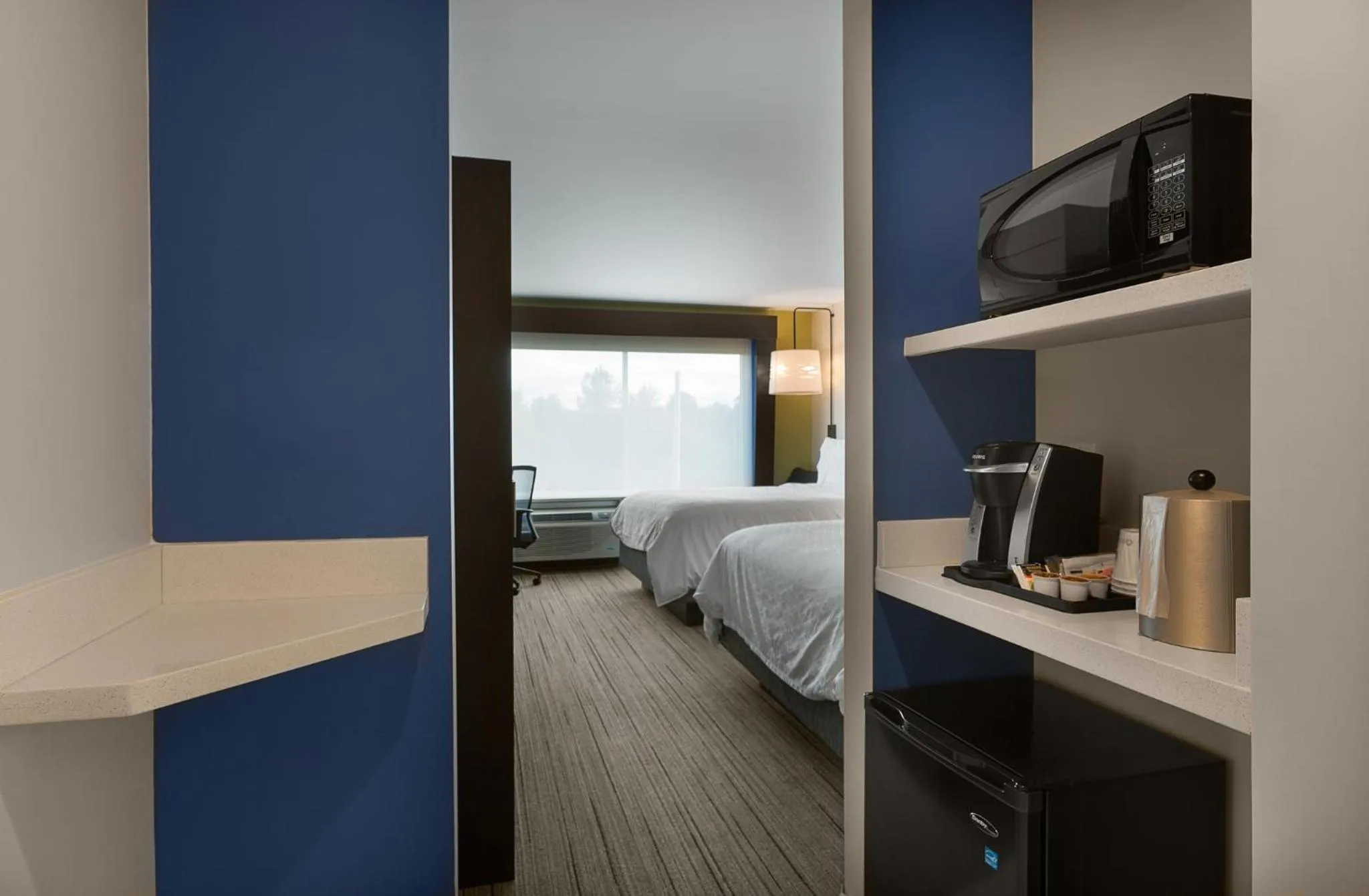 Photo of the whole room, Bed in Holiday Inn Express - Lake Park by IHG