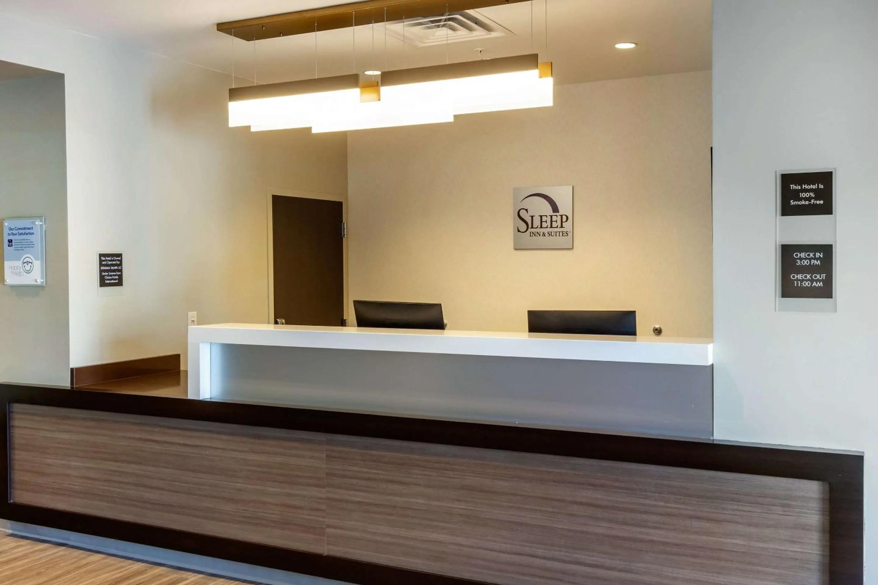 Lobby or reception in Sleep Inn & Suites Tampa South