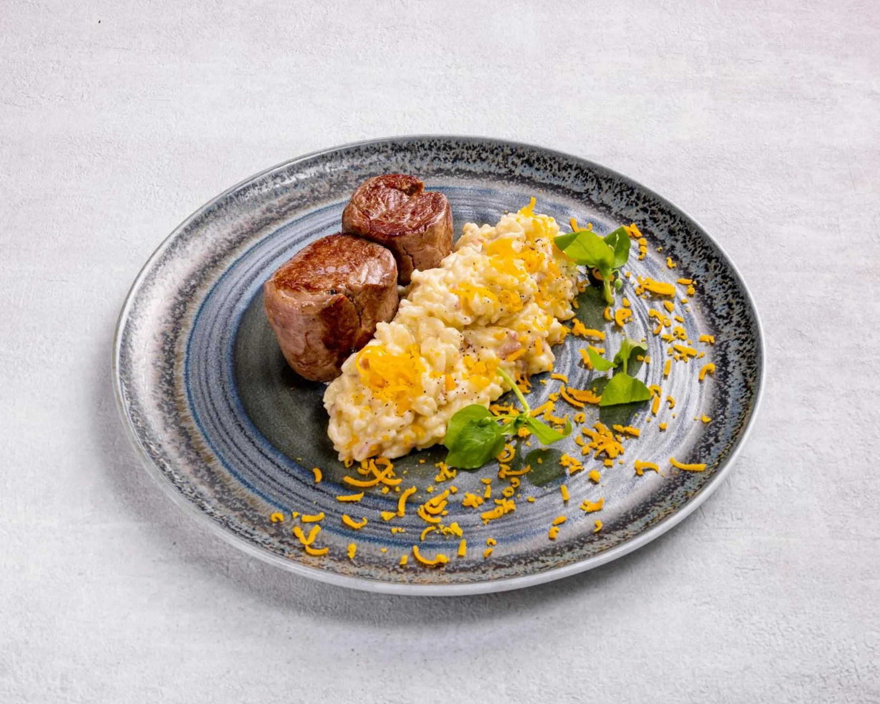 Restaurant/places to eat in Hyatt Place Bogota Convention Center