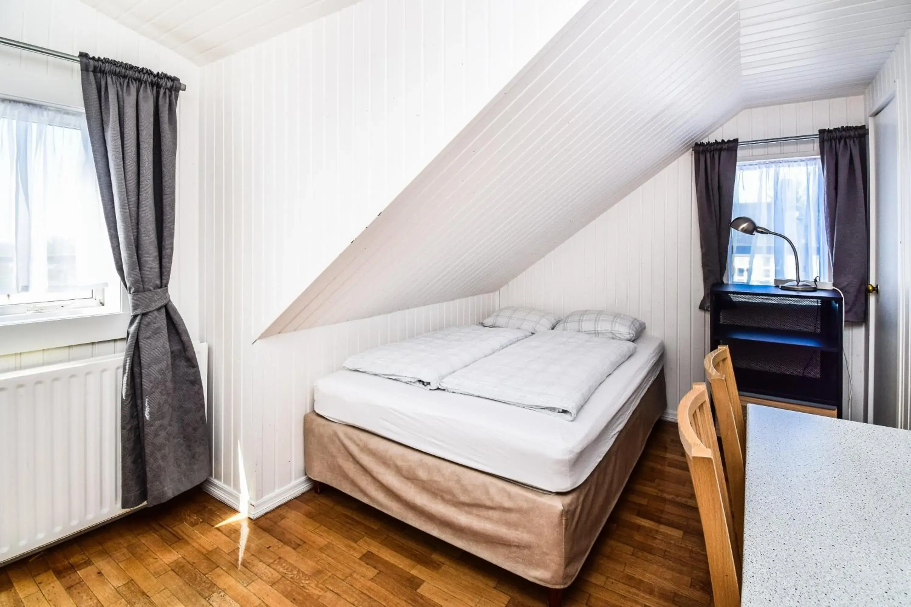 Double or Twin Room with Shared Bathroom in Guesthouse Aurora Double or Twin Room with Shared Bathroom in Guesthouse Aurora