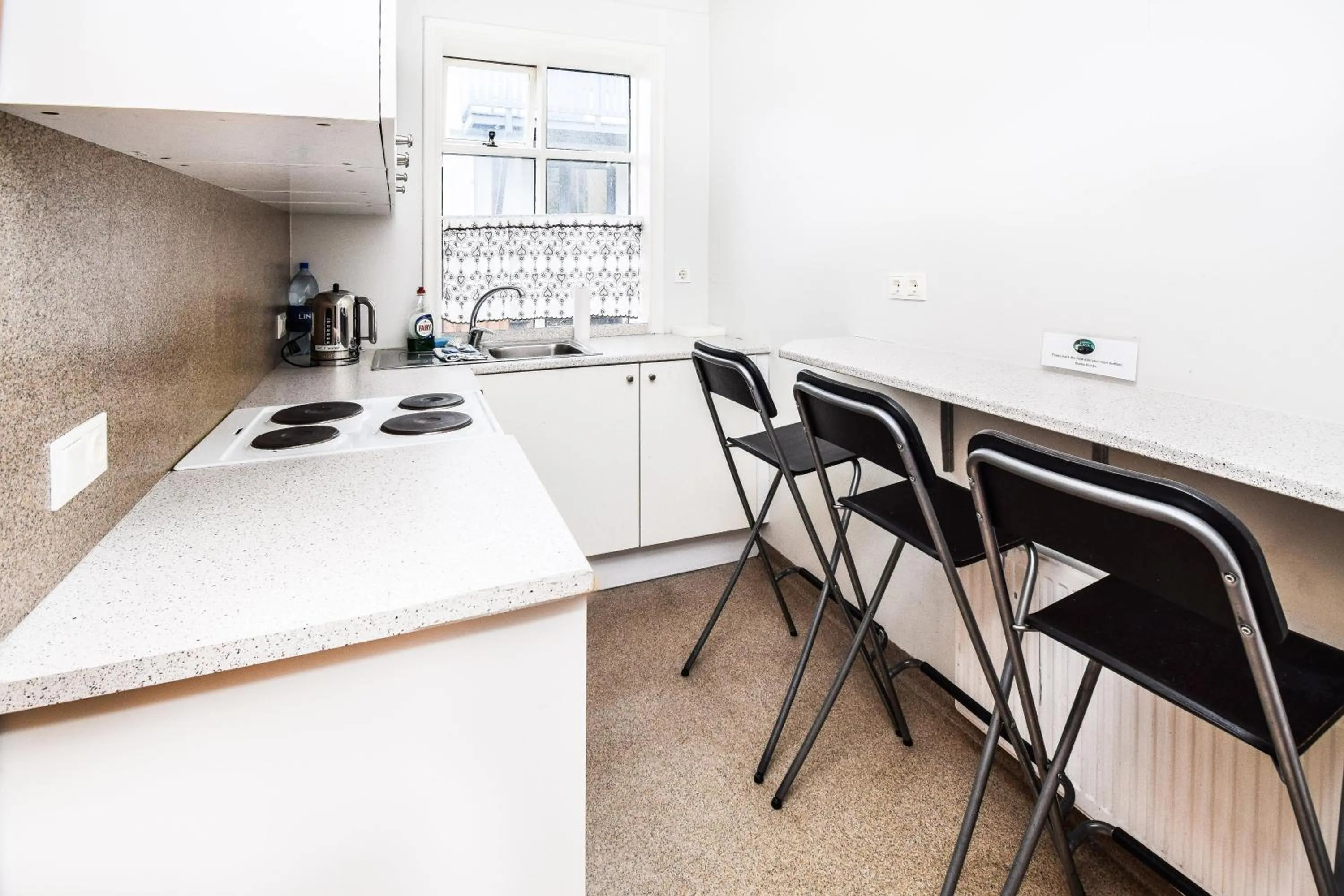 Kitchen or kitchenette in Guesthouse Aurora