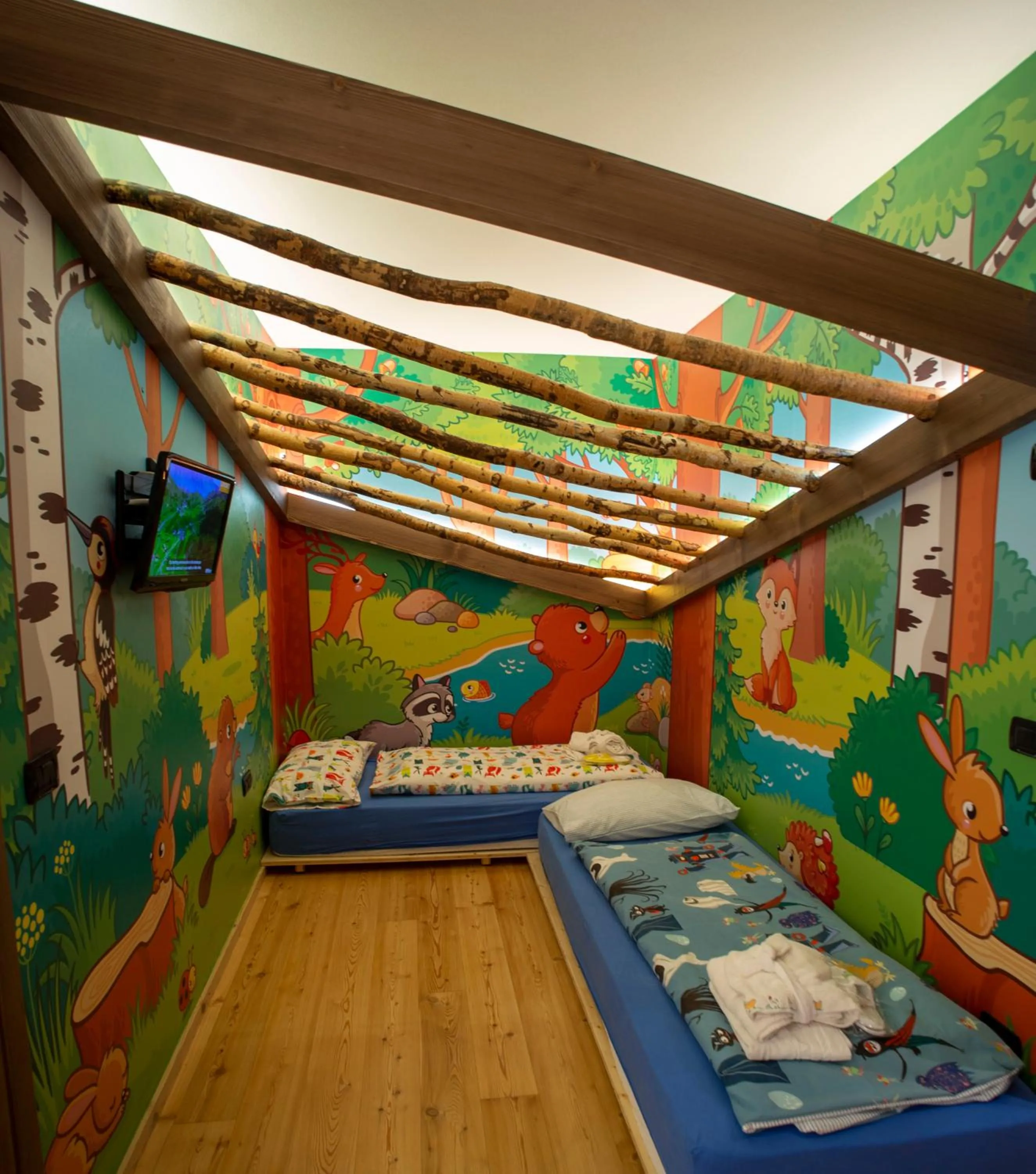 Photo of the whole room, Bed in Hotel Touring