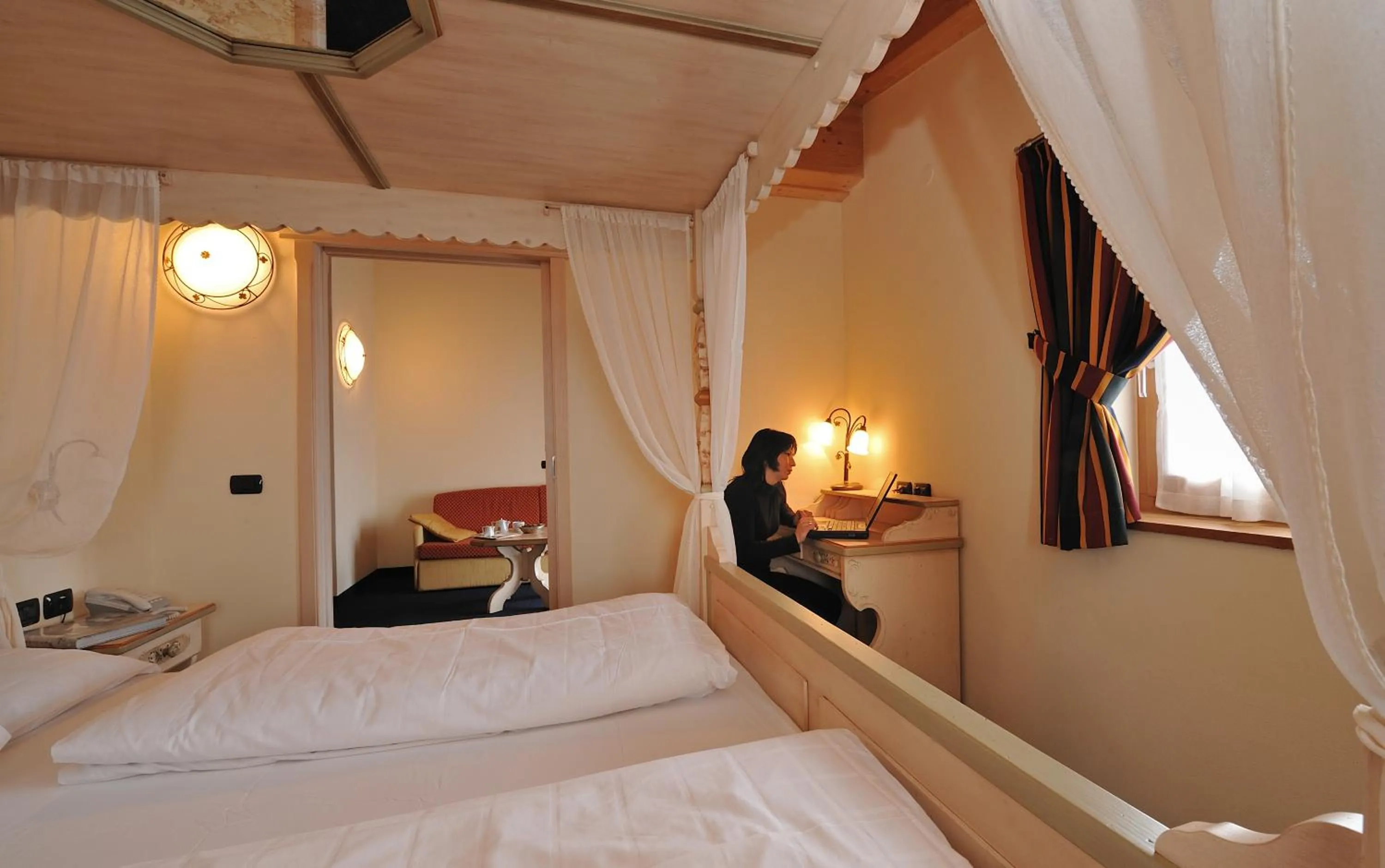 Bedroom, Bed in Hotel Touring