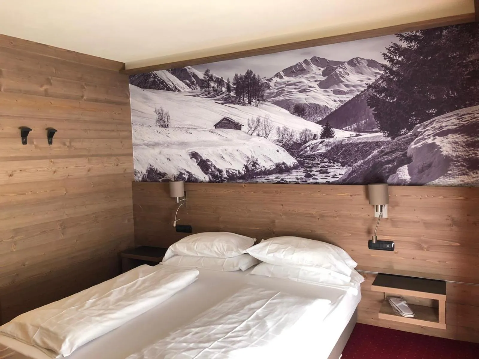 Bed in Hotel Touring