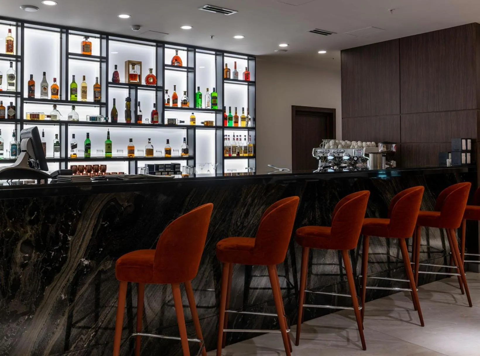 Lounge or bar in Ramada Hotel & Suites by Wyndham Yerevan