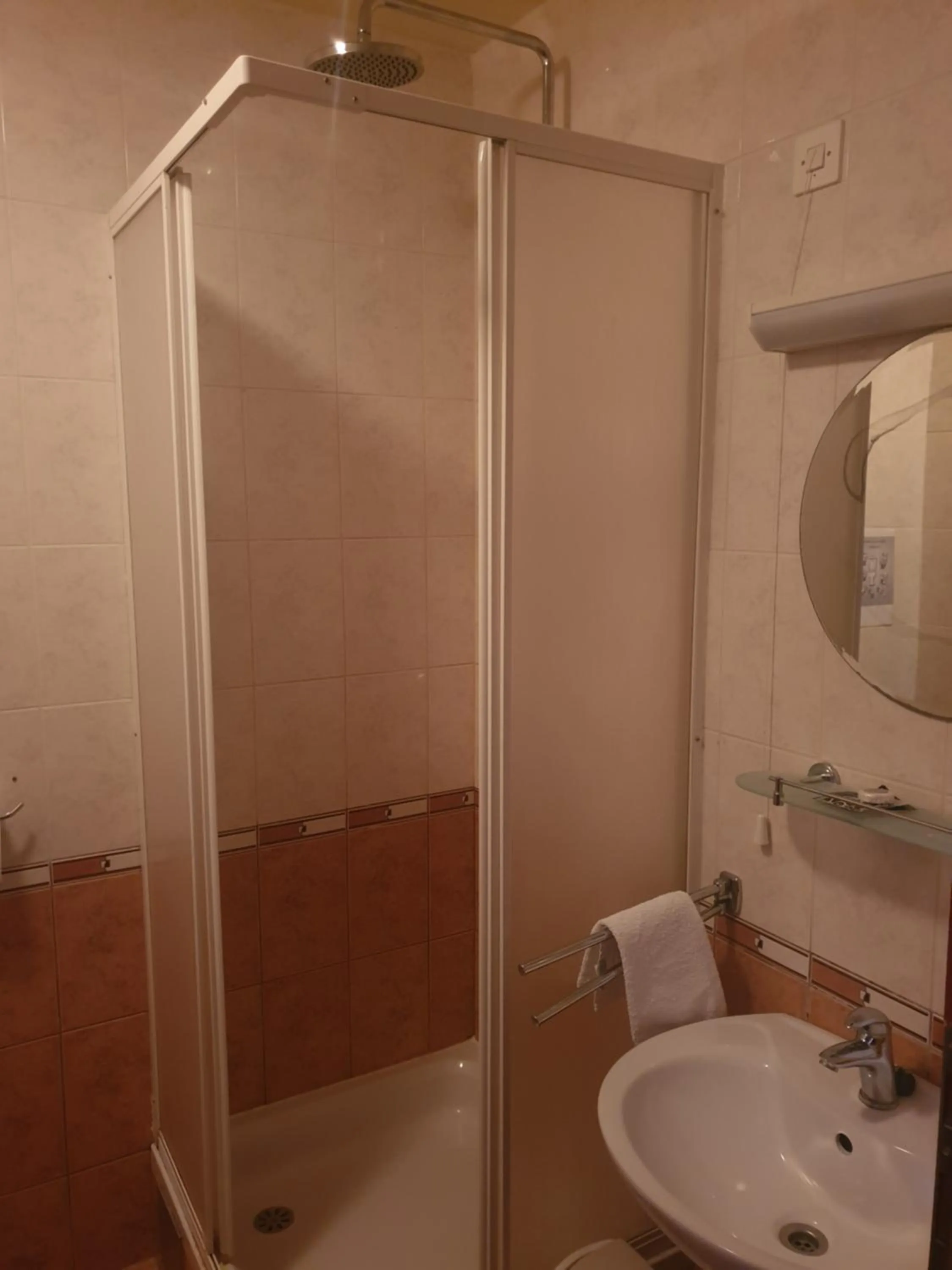 Shower in Hotel Miramare