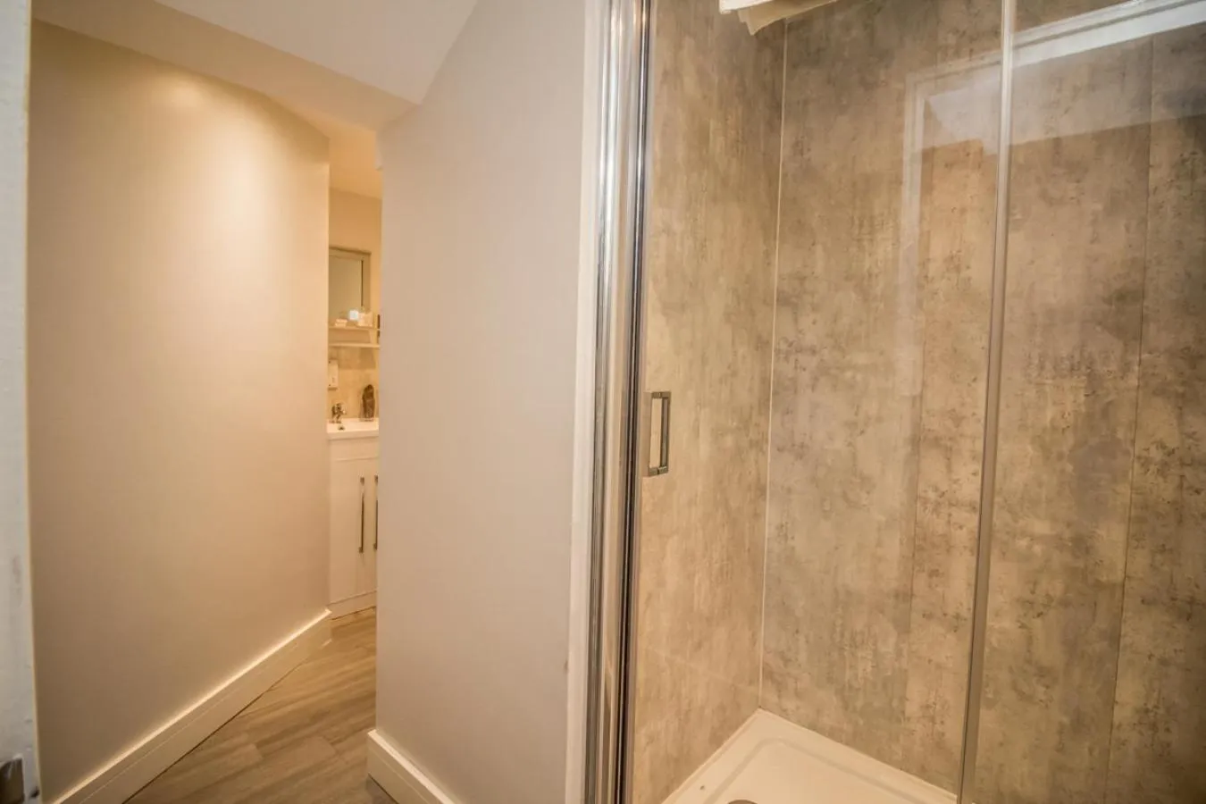 Bathroom in The Saxon Inn