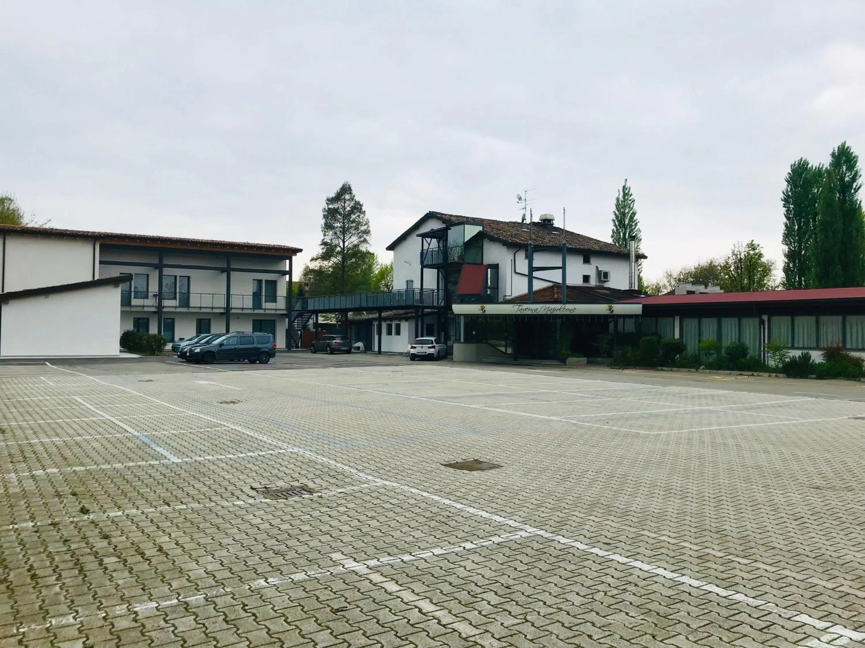 Parking in taverna napoleone