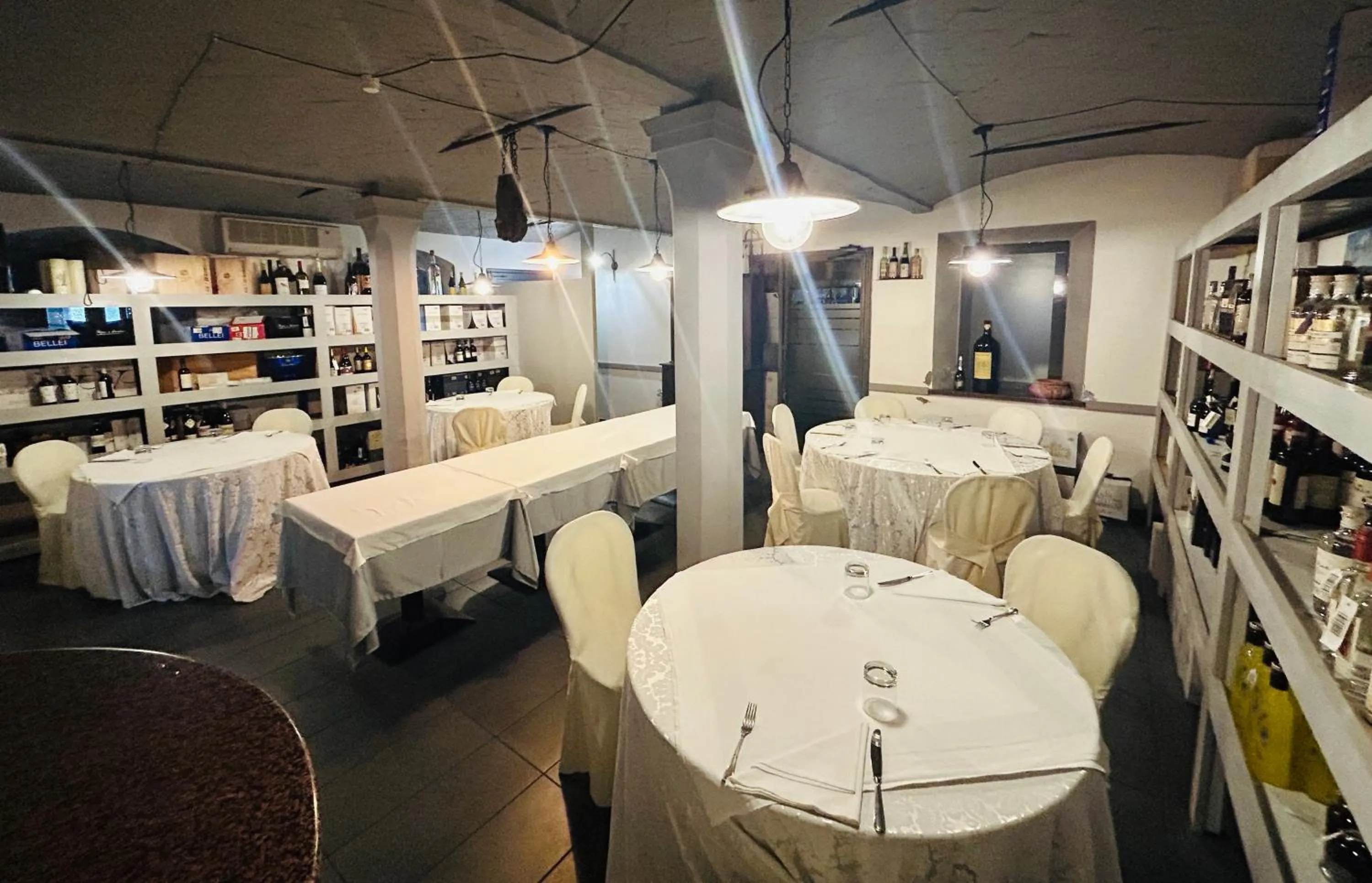 Breakfast in taverna napoleone