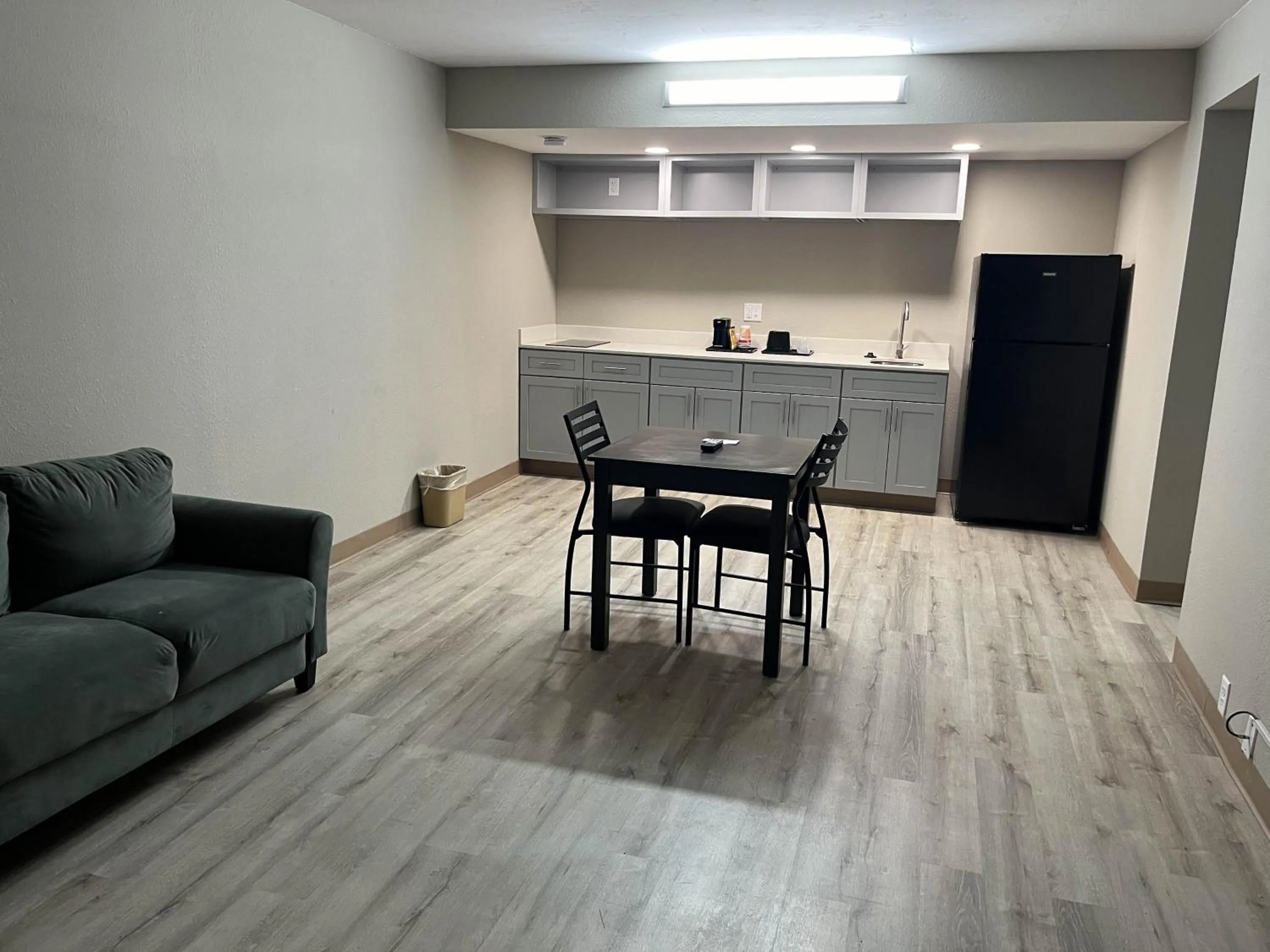 kitchen in Suites West Memphis, AR - Memphis