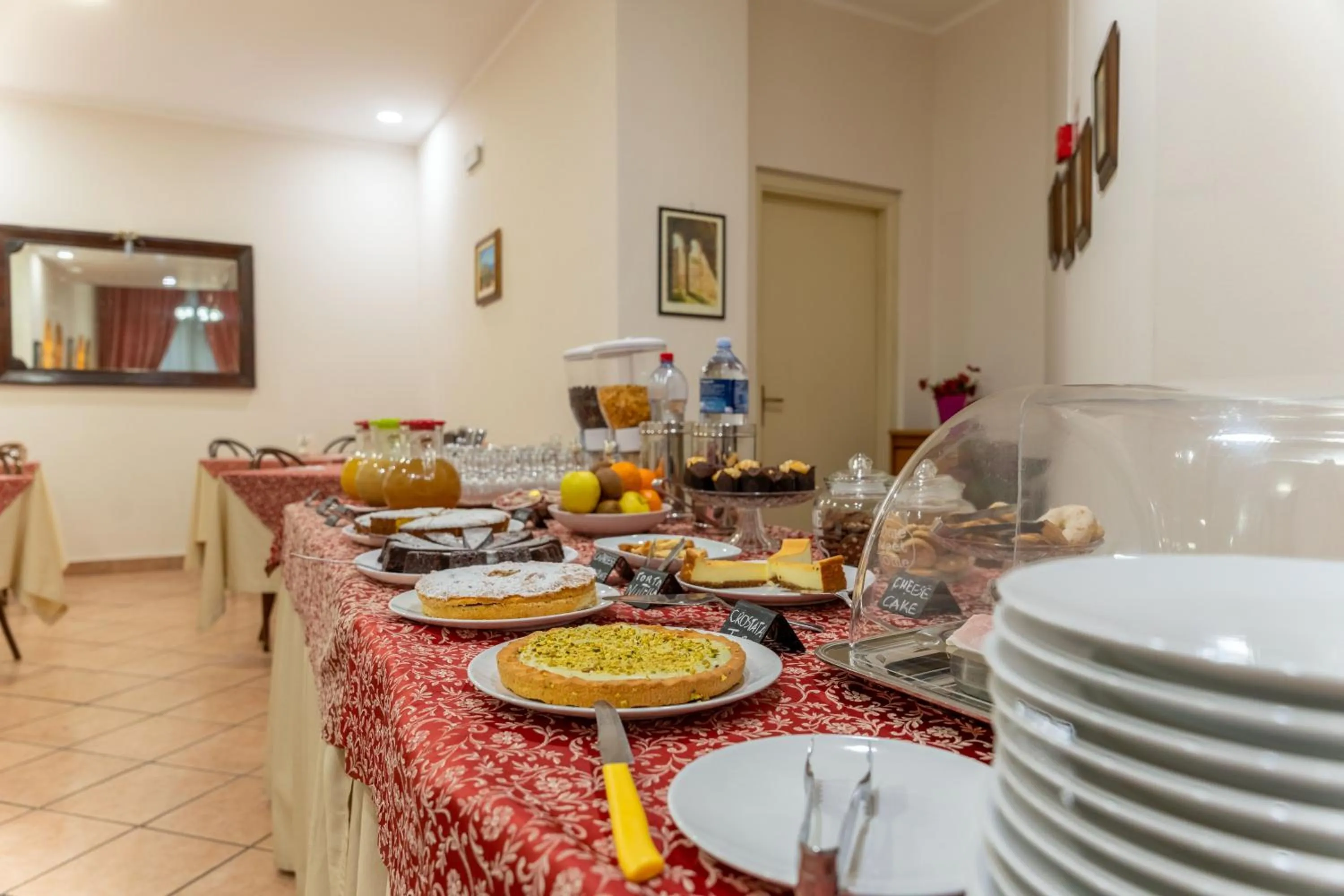 Breakfast in Hotel Mediterraneo