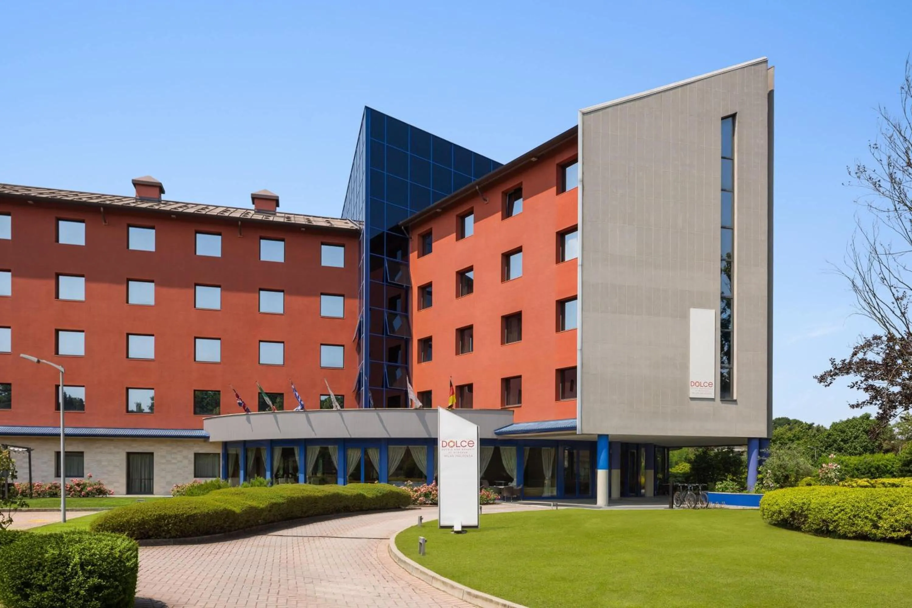 Property building in Zeus Essence Dolce by Wyndham Milan Malpensa