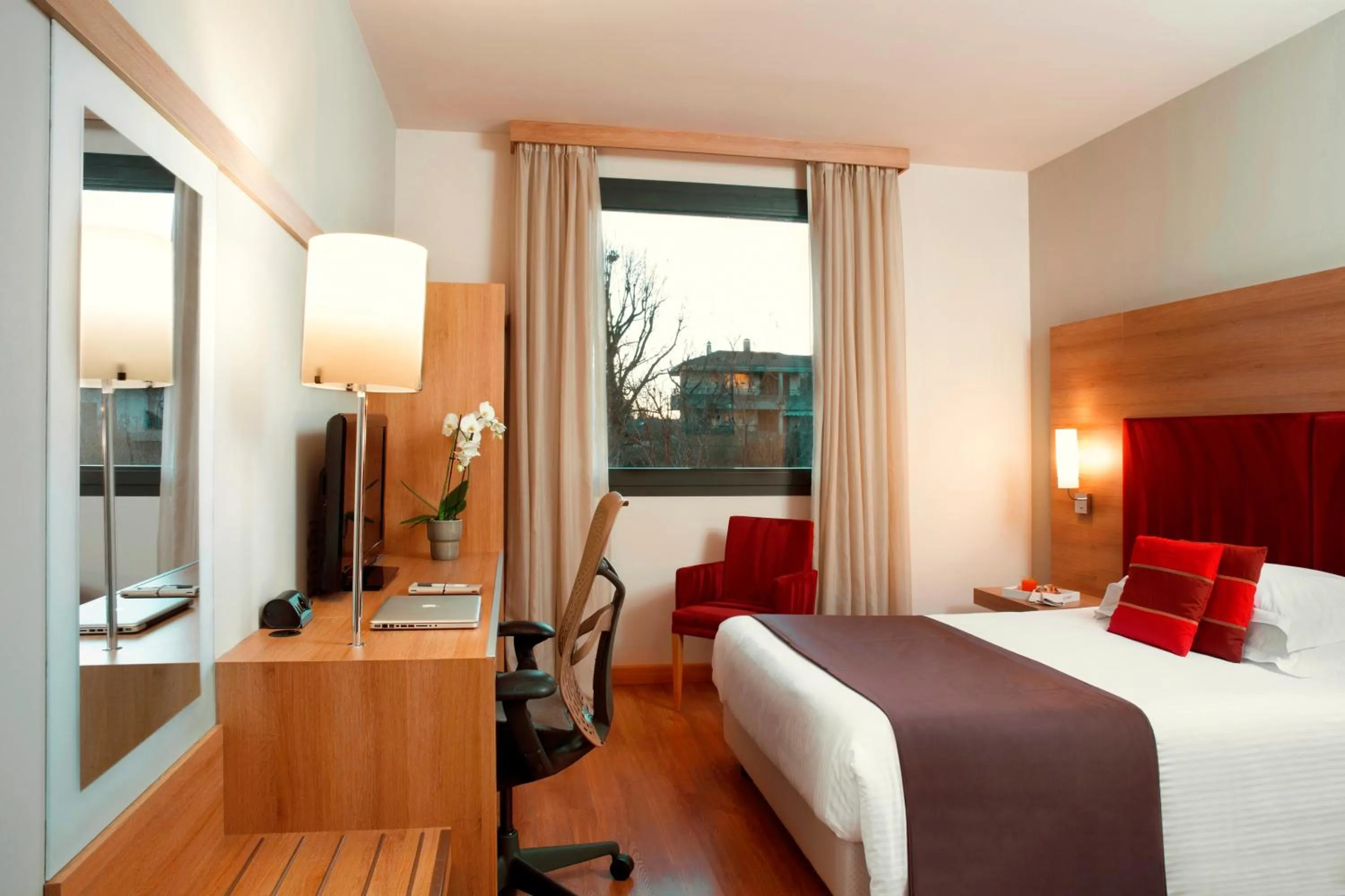 Bed in Zeus Essence Dolce by Wyndham Milan Malpensa