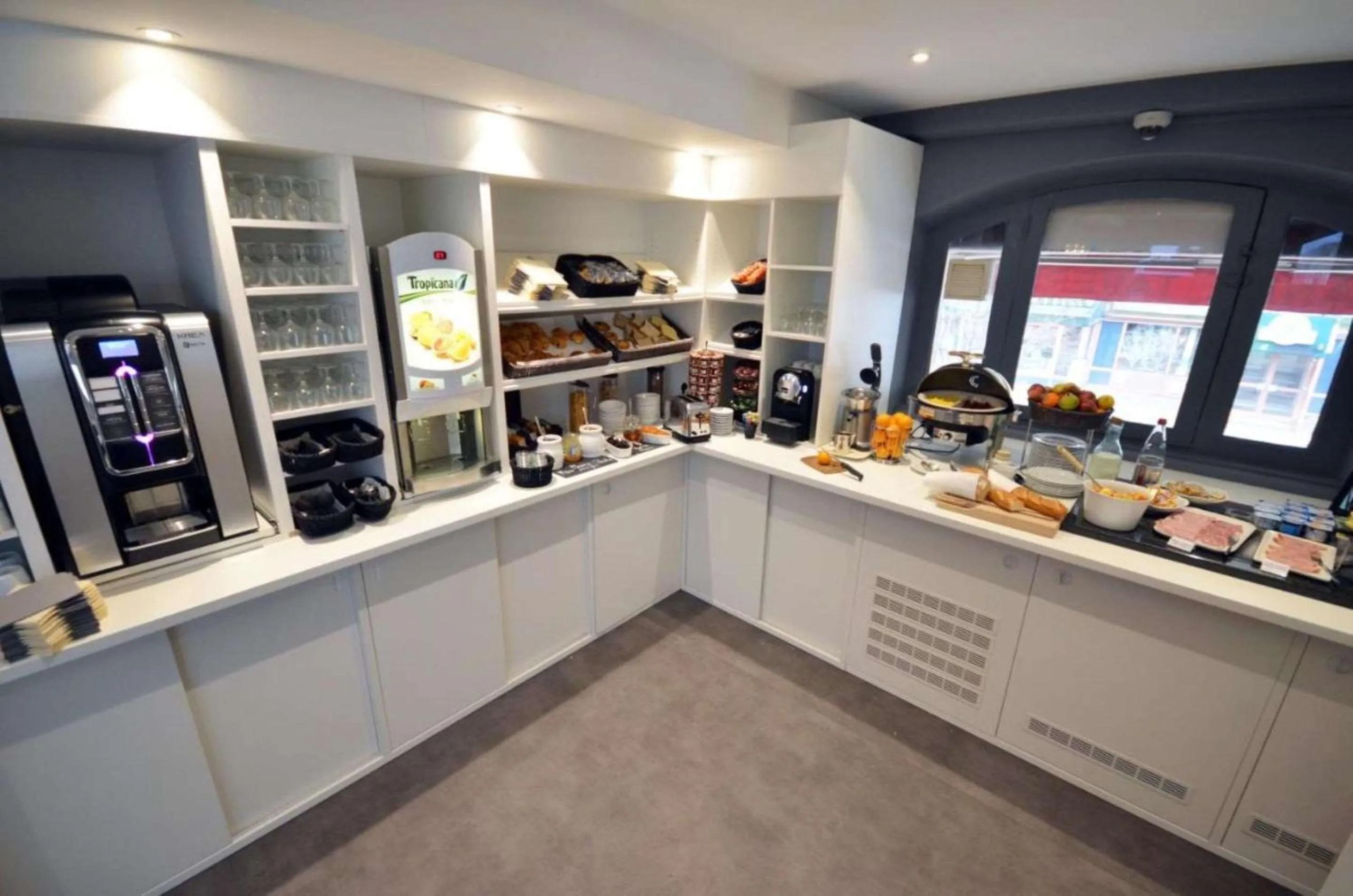 Breakfast in Best Western Dijon Centre Gare