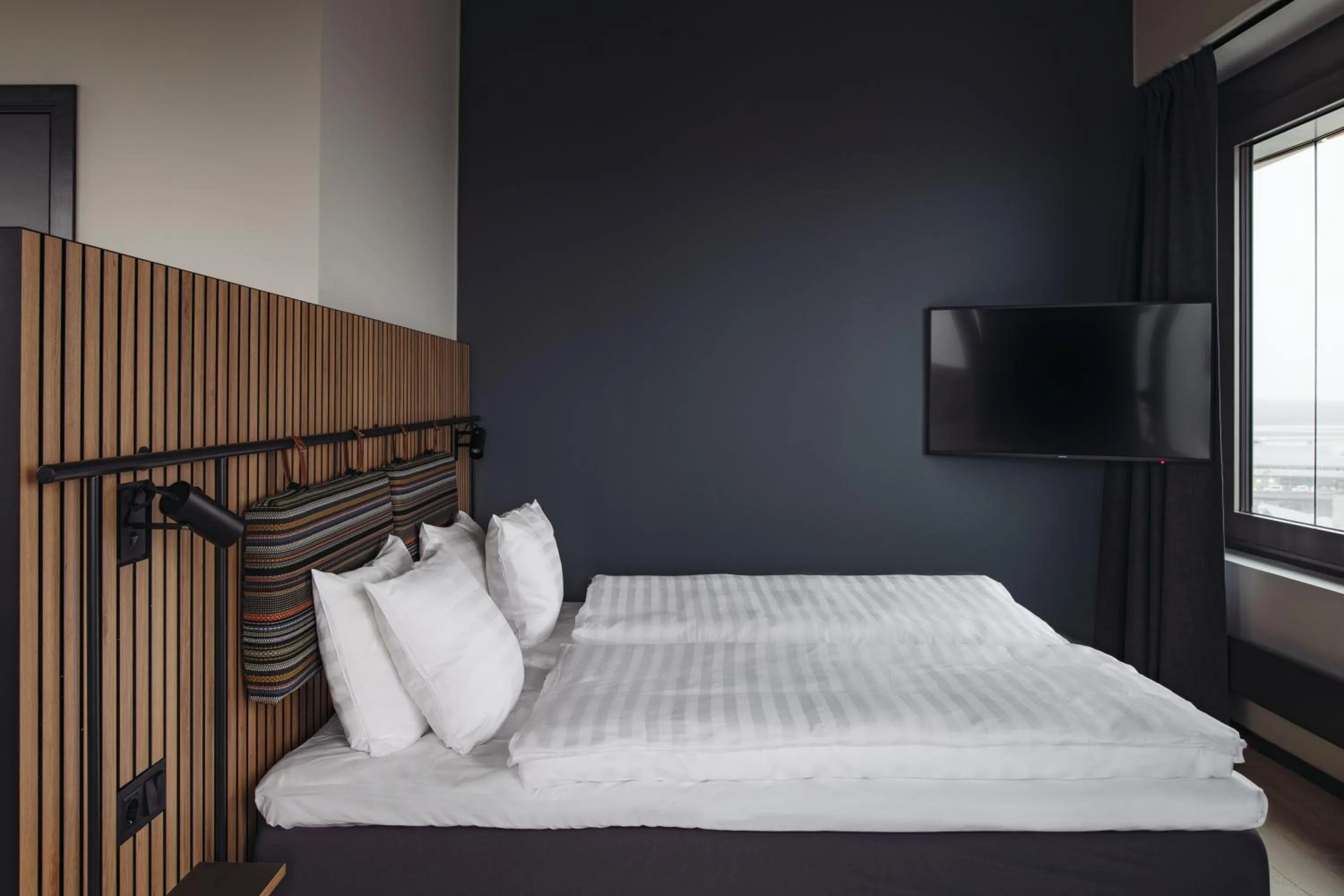 Bed in Comfort Hotel Arlanda Airport Terminal